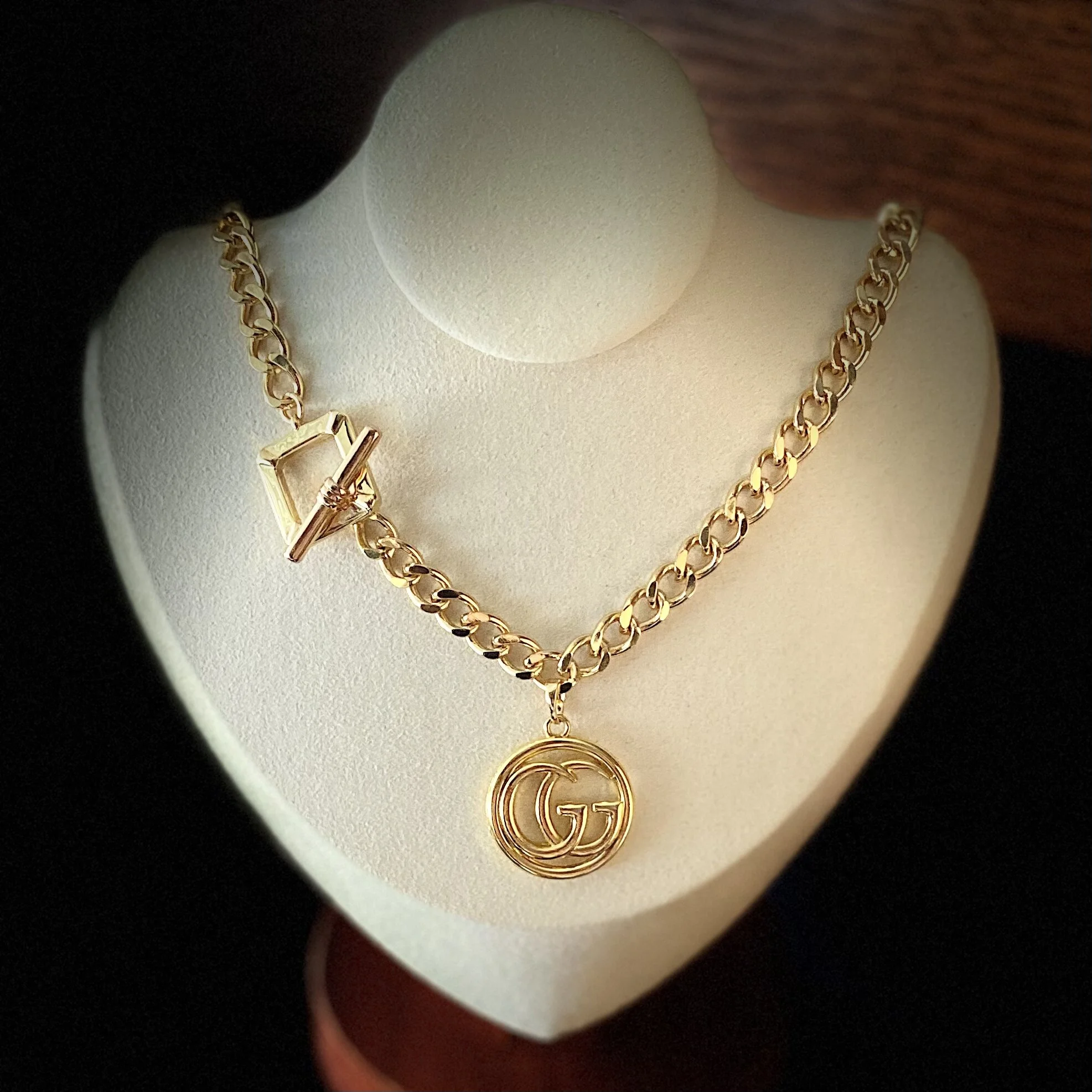 FB4968B3-A89D-45D5-B5A9-CC8D1ACE5FE4