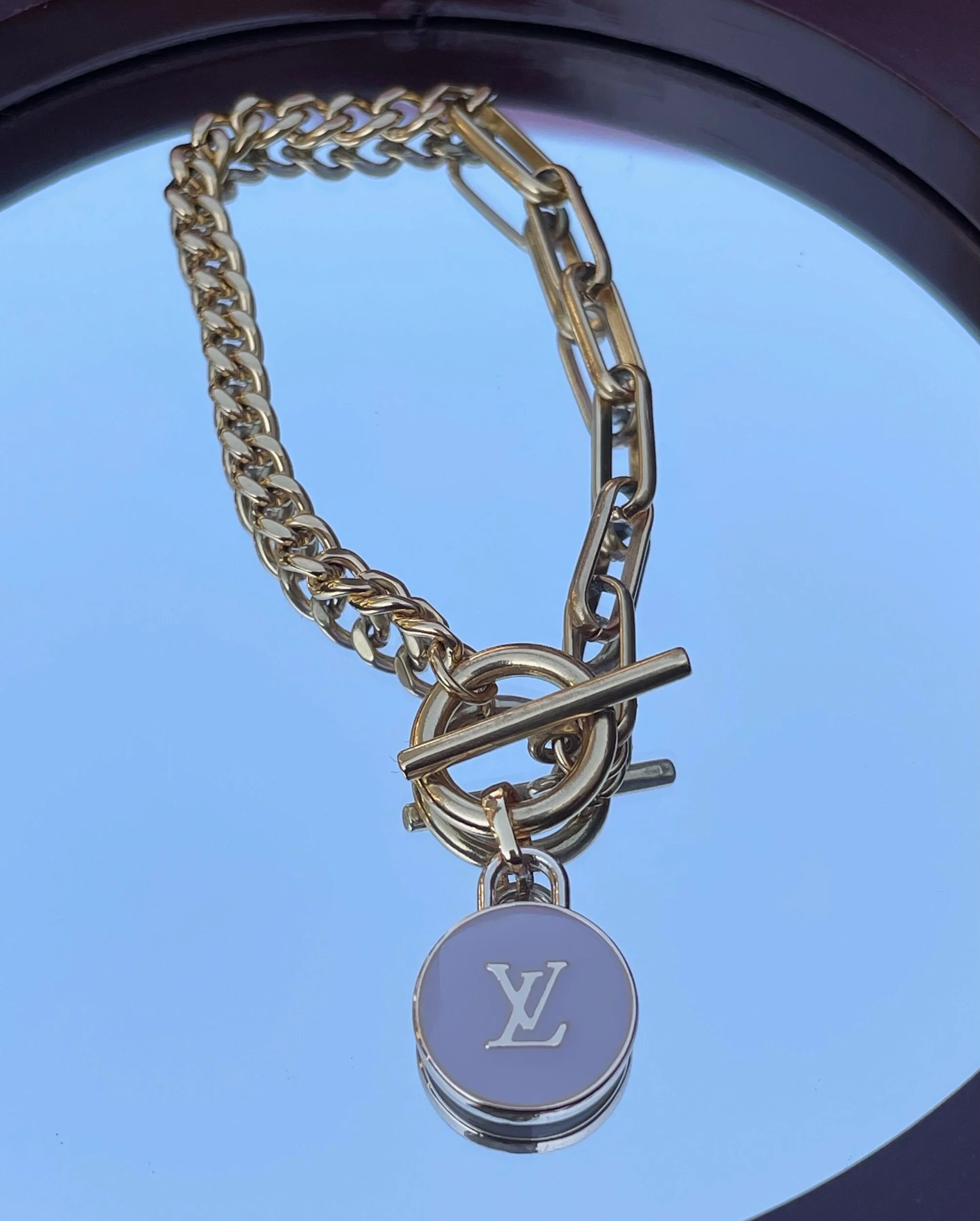 88379CD2-9934-417B-97B5-5F000328E05A