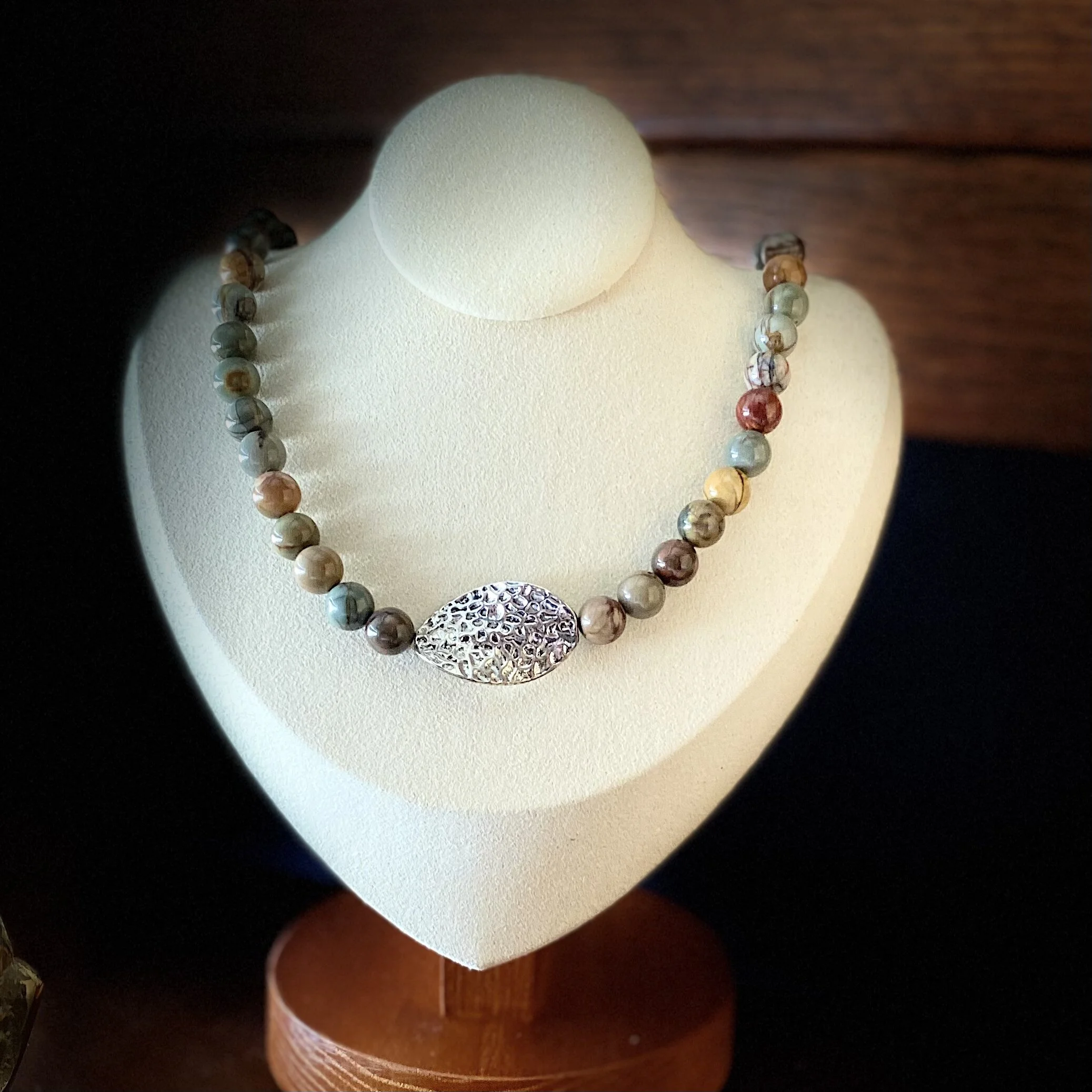 D9280ADB-E5E1-48BC-8C28-76FCA129A8CA