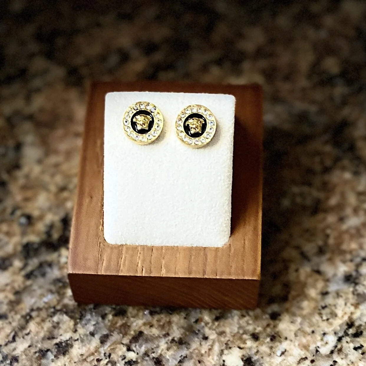 40DB8802-B351-47C9-9CD1-B6446D2F0233