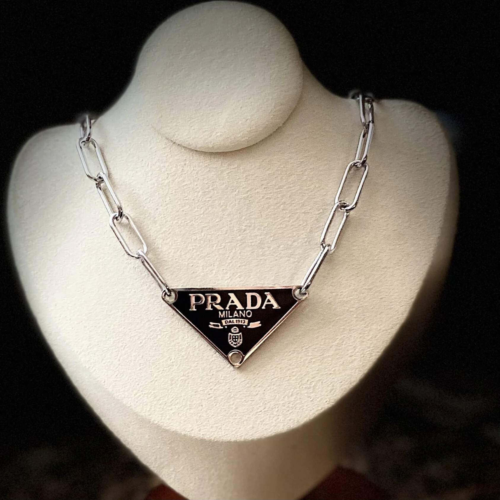 DD4CDF41-4373-4E83-9268-234E4864D5DA