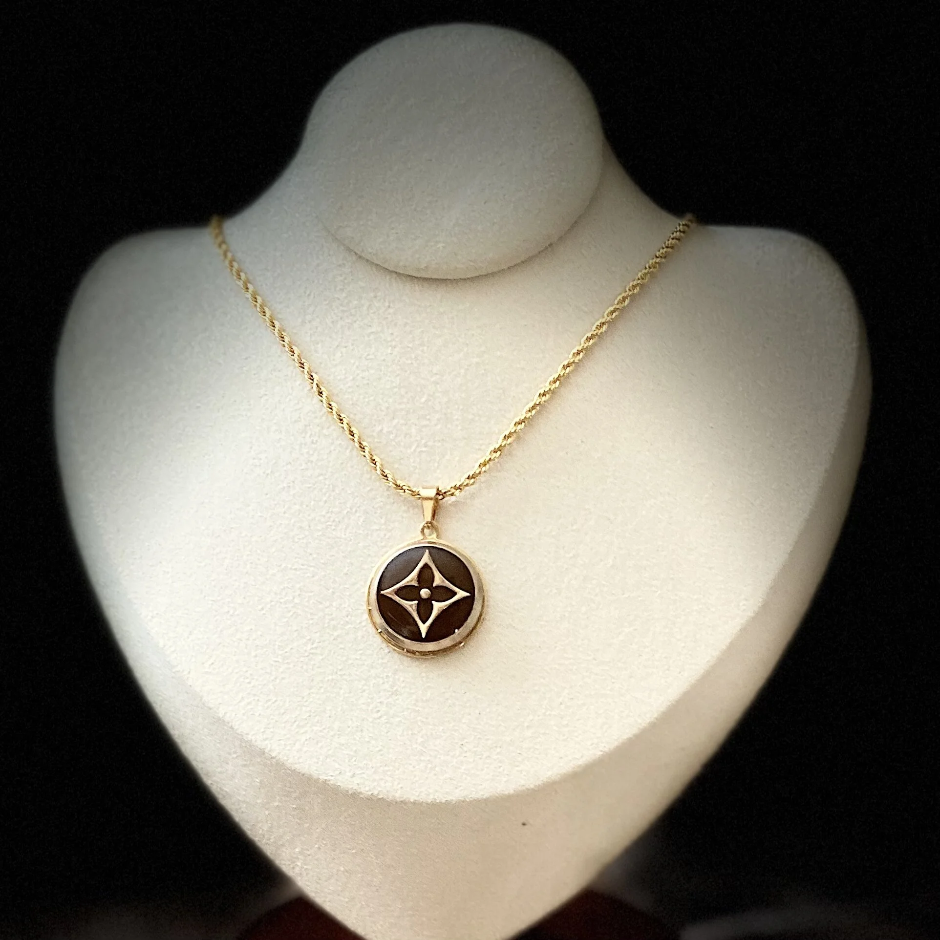 515FEDBE-2E4A-44E0-A17F-43C58424756F