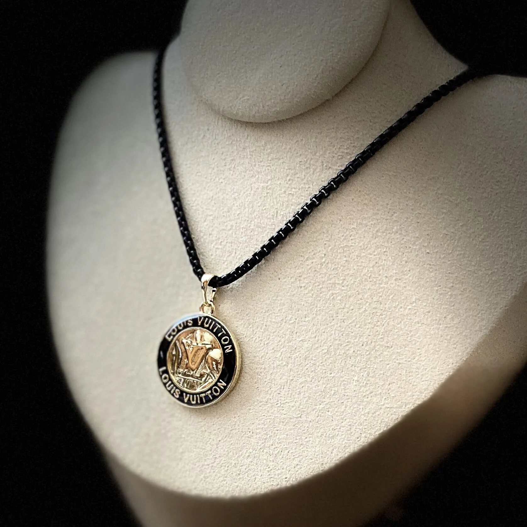 37867CCF-854B-4A4D-A9BA-13537212B711