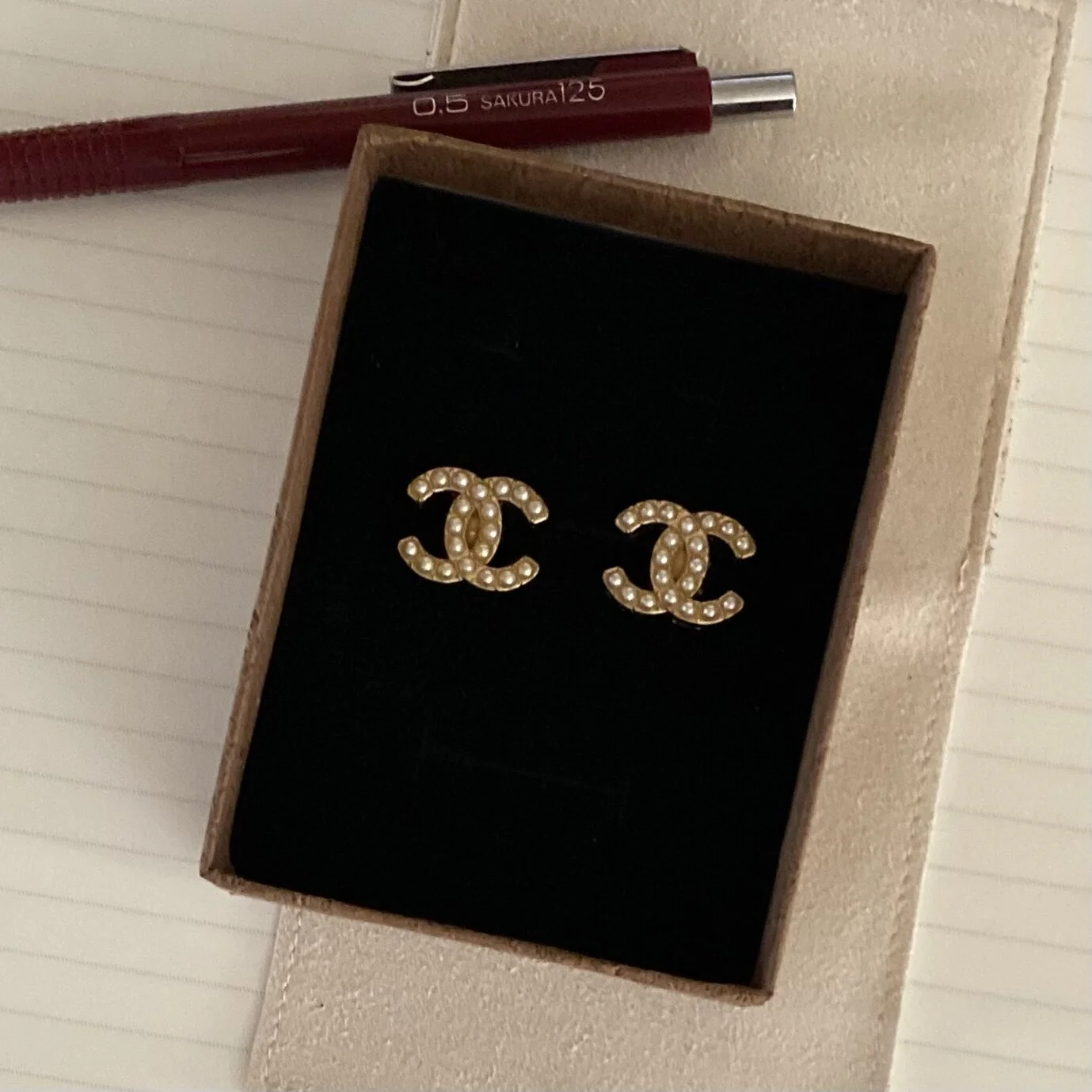 0AFC0DEB-08DA-41FF-971A-B4AE5FD6F560