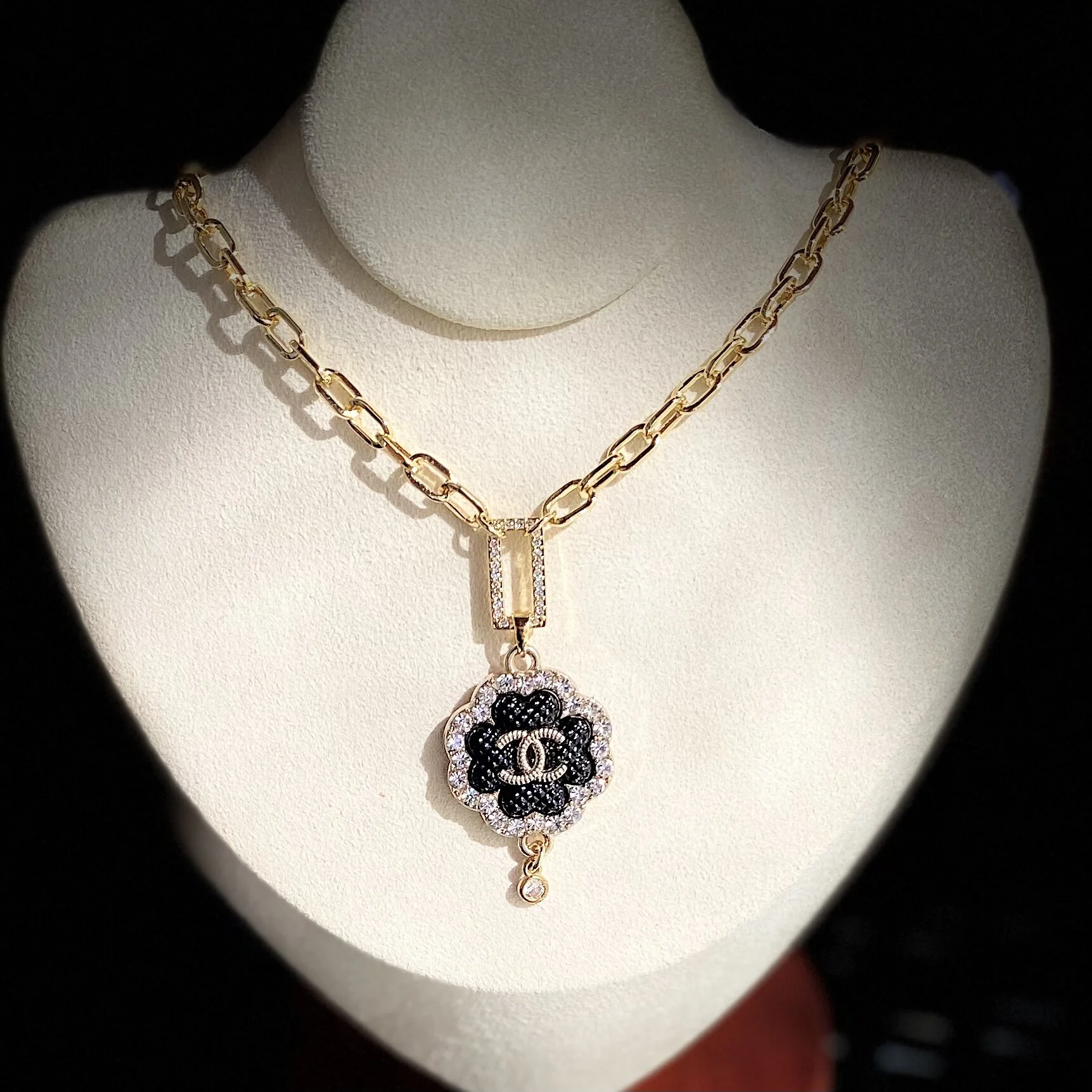 9C162A47-2565-4EB6-B754-8B81BFAF37CE