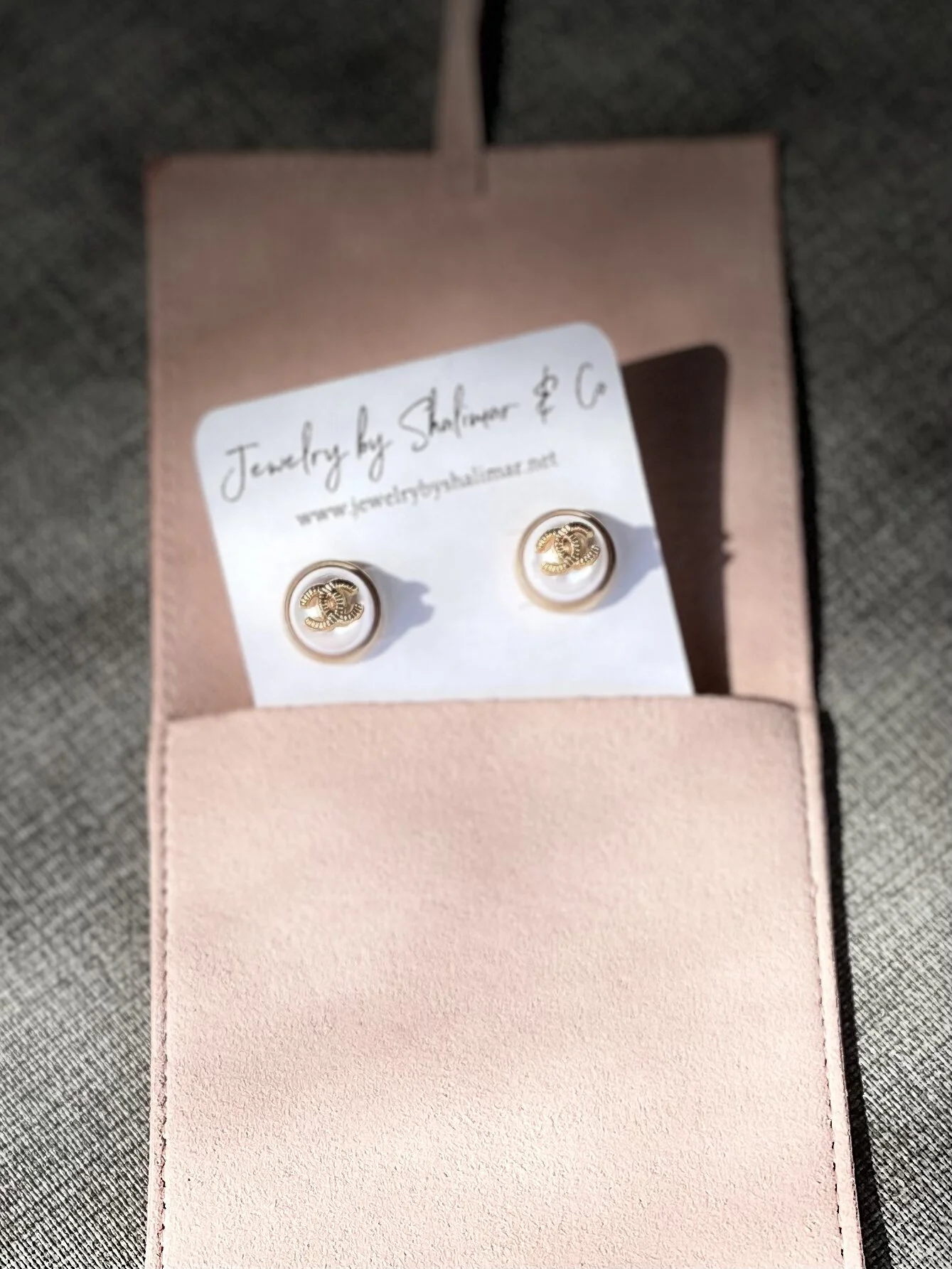 B42E1AE7-0E2E-4AE5-97EF-61AB9F348675