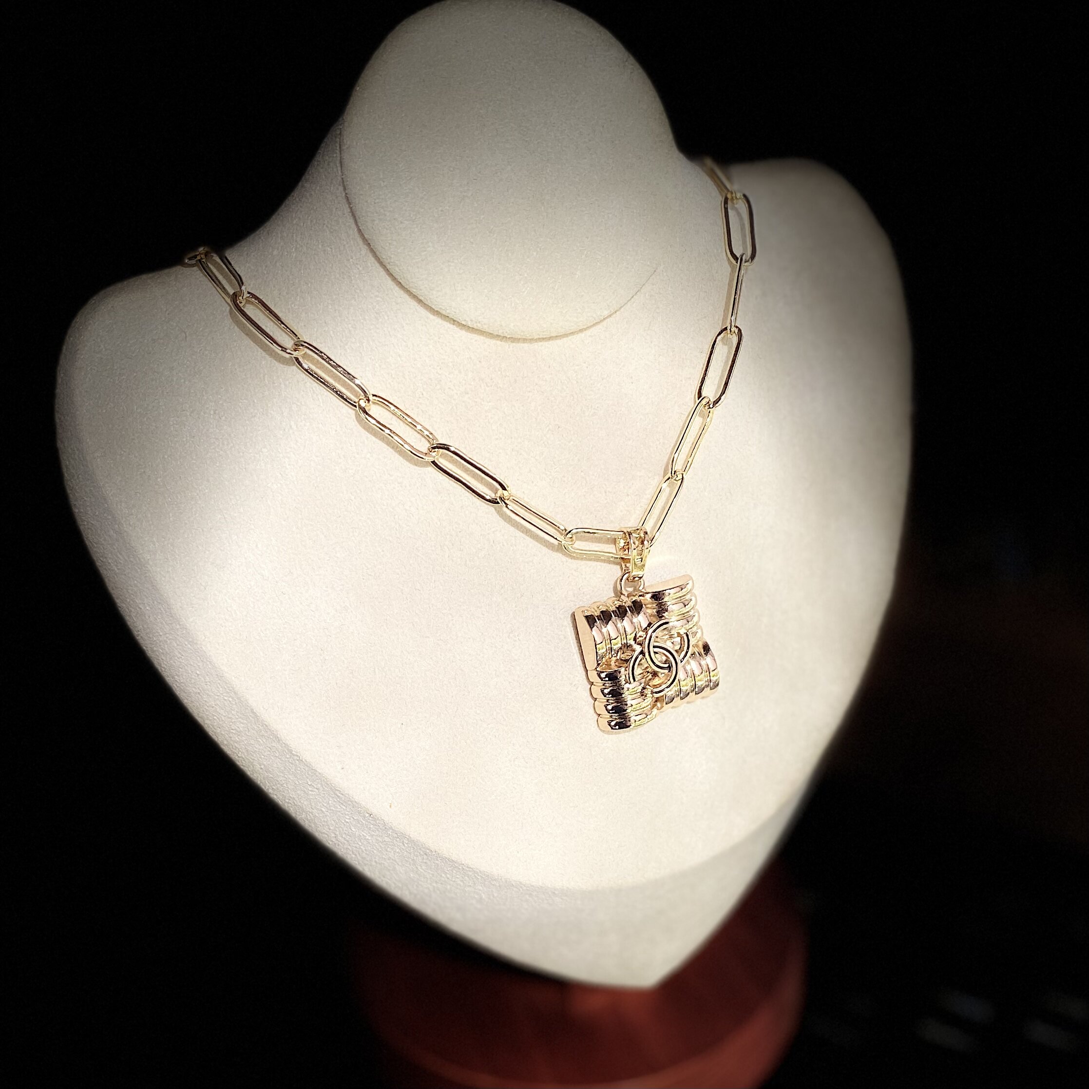 4D4E46CE-8F65-4C26-BFE4-CF13914703EC