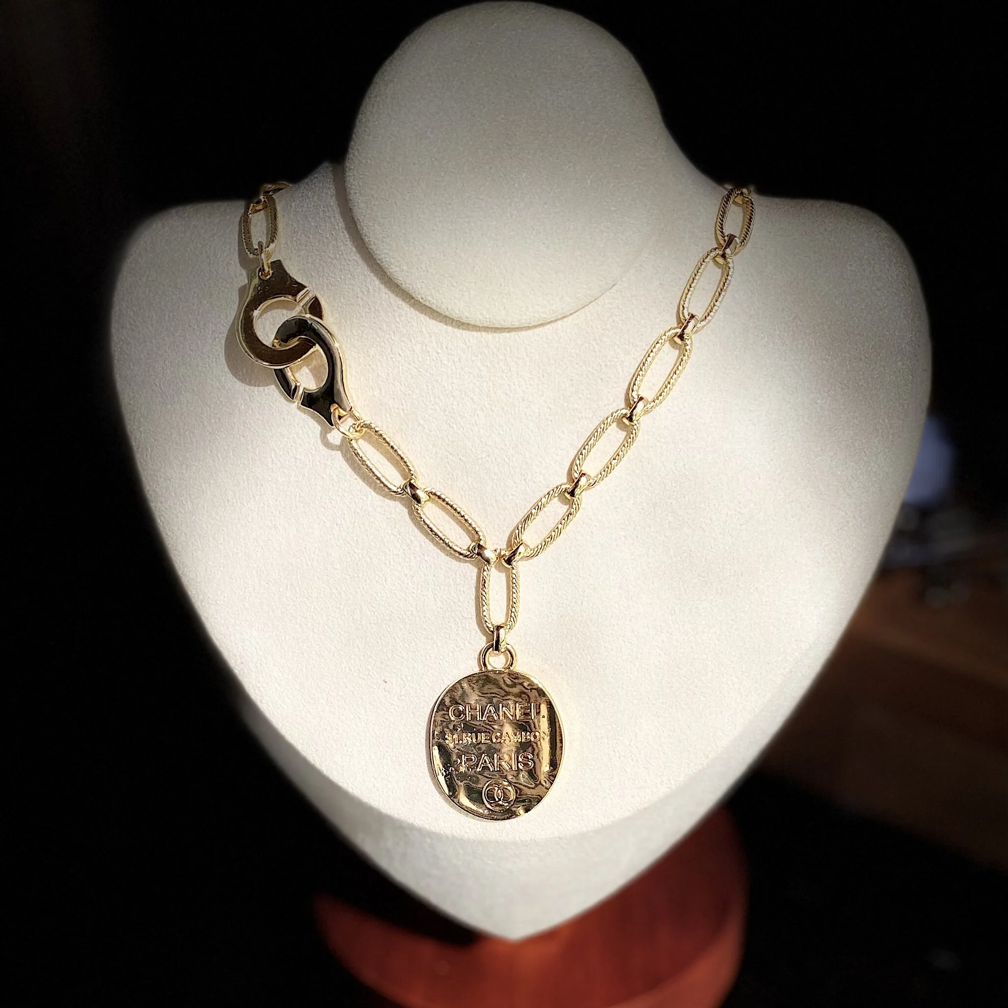 616D903B-0EA3-4989-B125-0F1A24A305D9