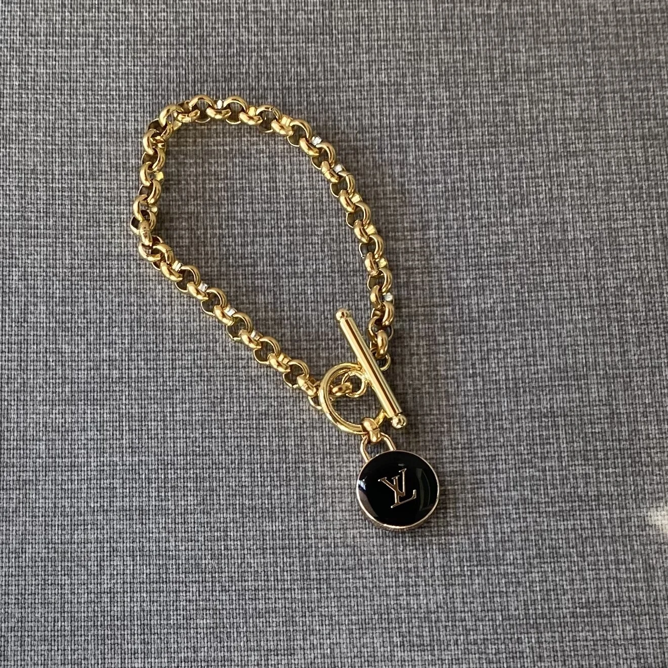 455019F6-B7E8-4D6C-A38A-7201786CD89F