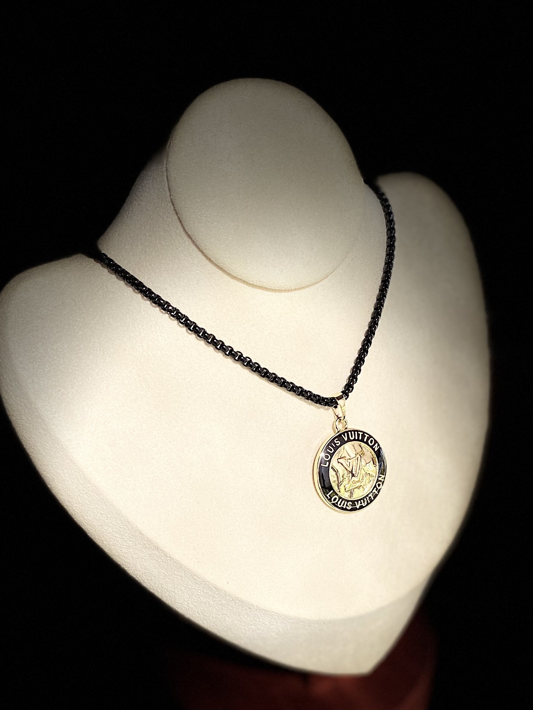 61736D9B-60A5-4224-8DA5-8BCAEBDDBBD6