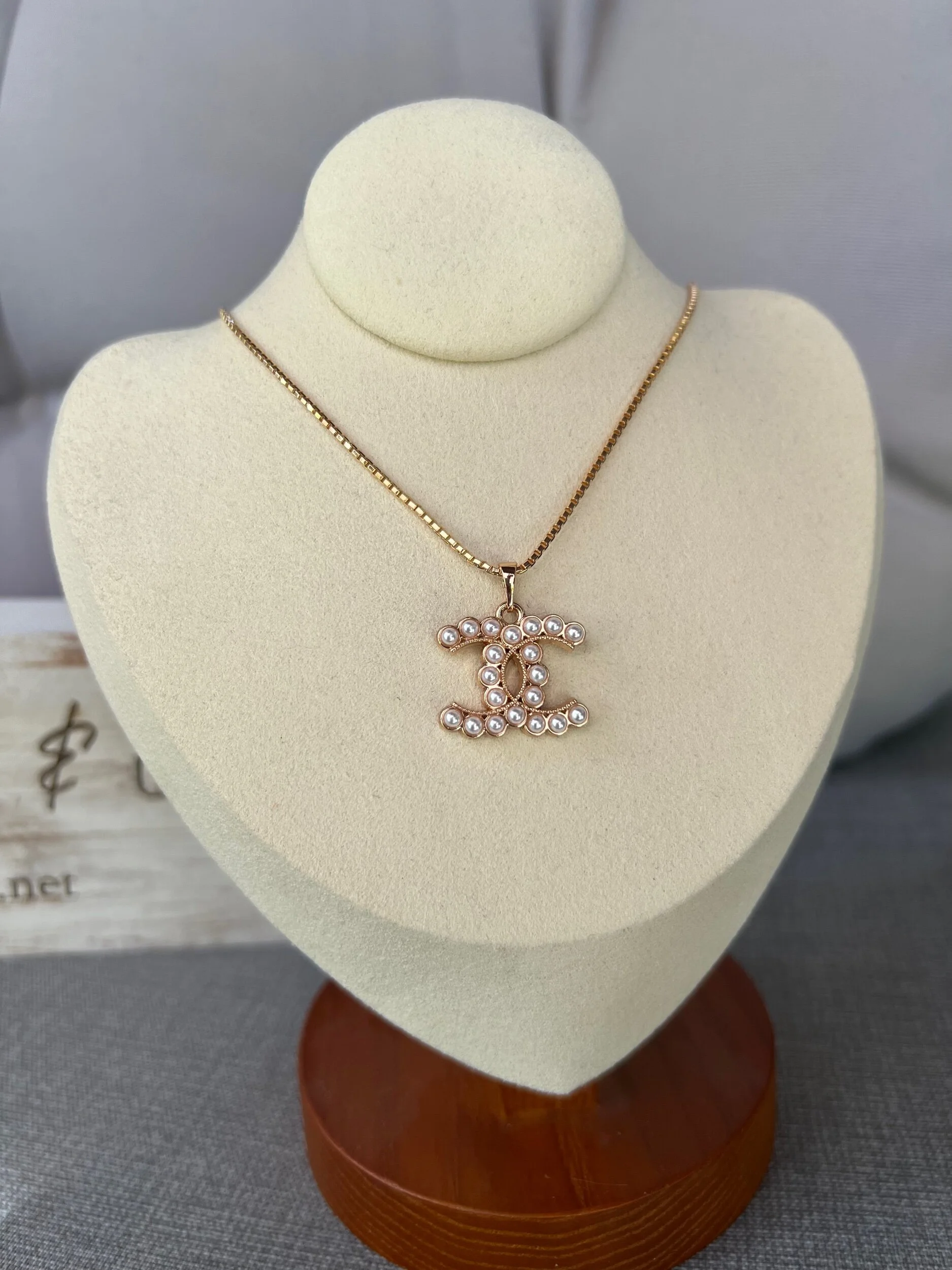 77741C36-F82F-45DD-BFD3-7F67214E3A6D