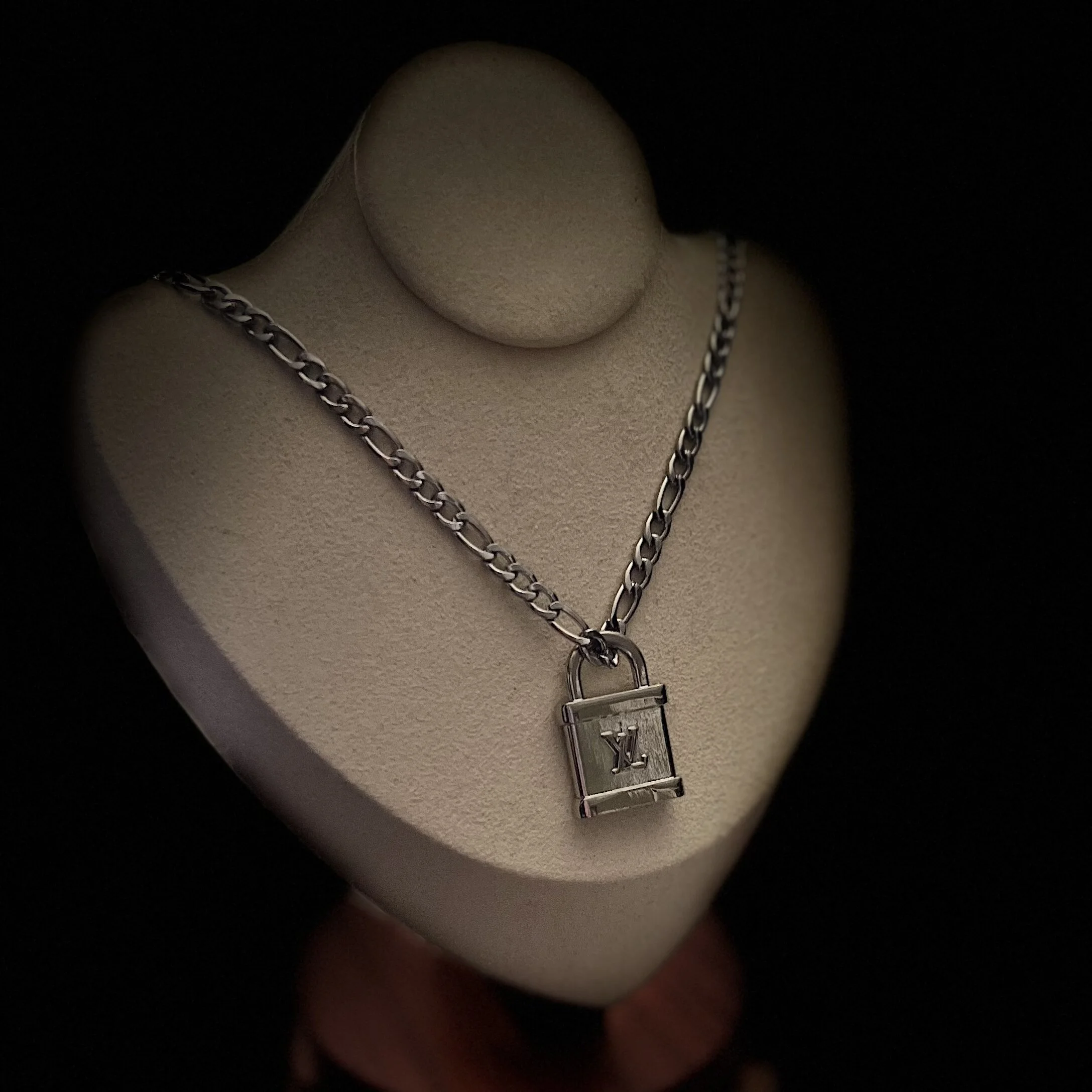 E0B06449-B2FE-45FF-90D6-0136DB91F6A2