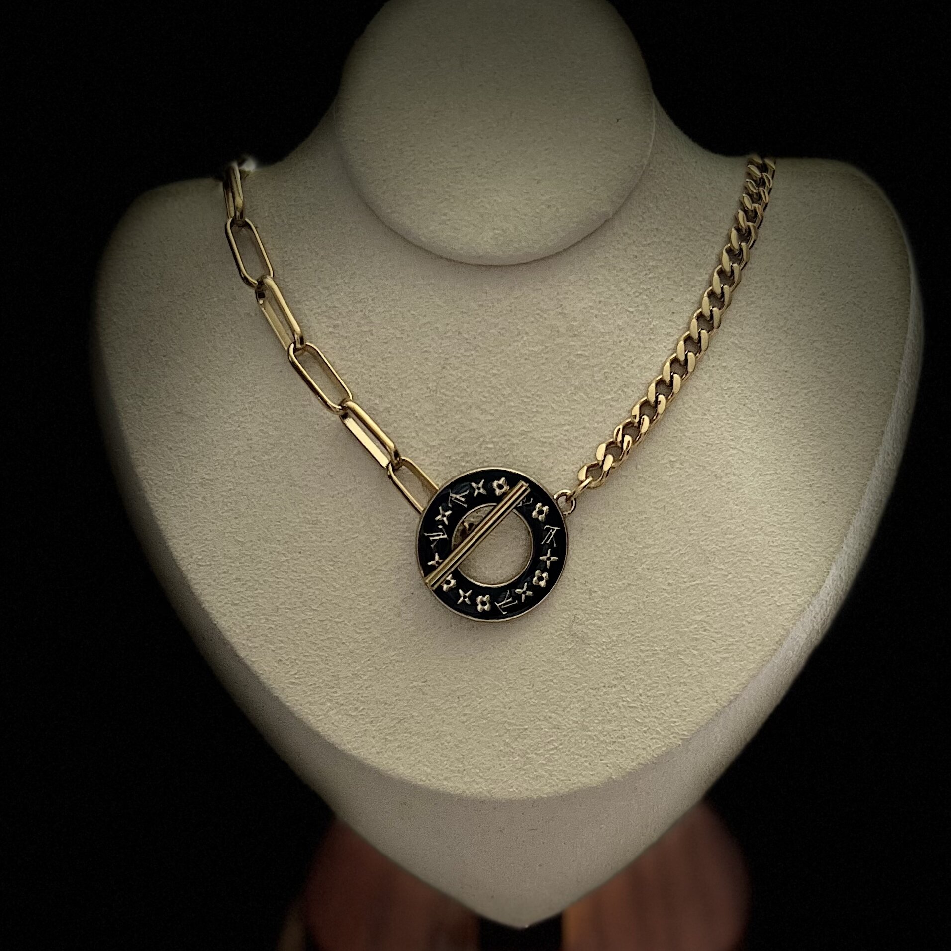 87D581F0-AC30-48D0-BFF9-E7EF4915CB8B