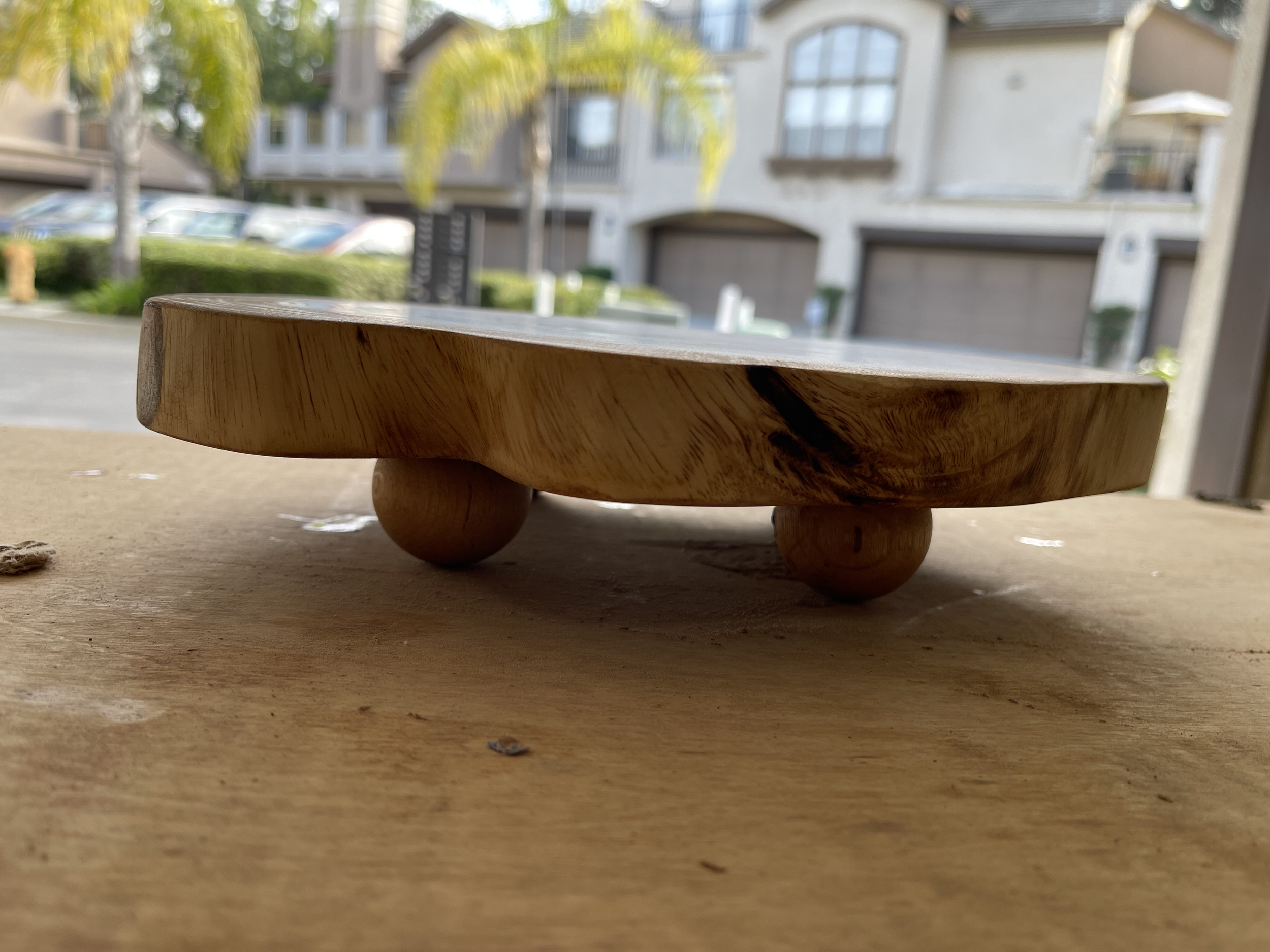 Istanbul Olive Wood on round legs