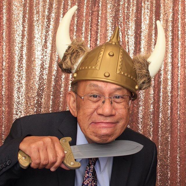 One of my favorites from this past weekend, congrats Kim and Chris! #photobooth .
.
.
#photo #booth #wedding #weddingbooth #weddingphoto #weddingphotobooth #weddingprops #props #weddingpic #photography #weddingphotography #happy #fun #viking #vikingh