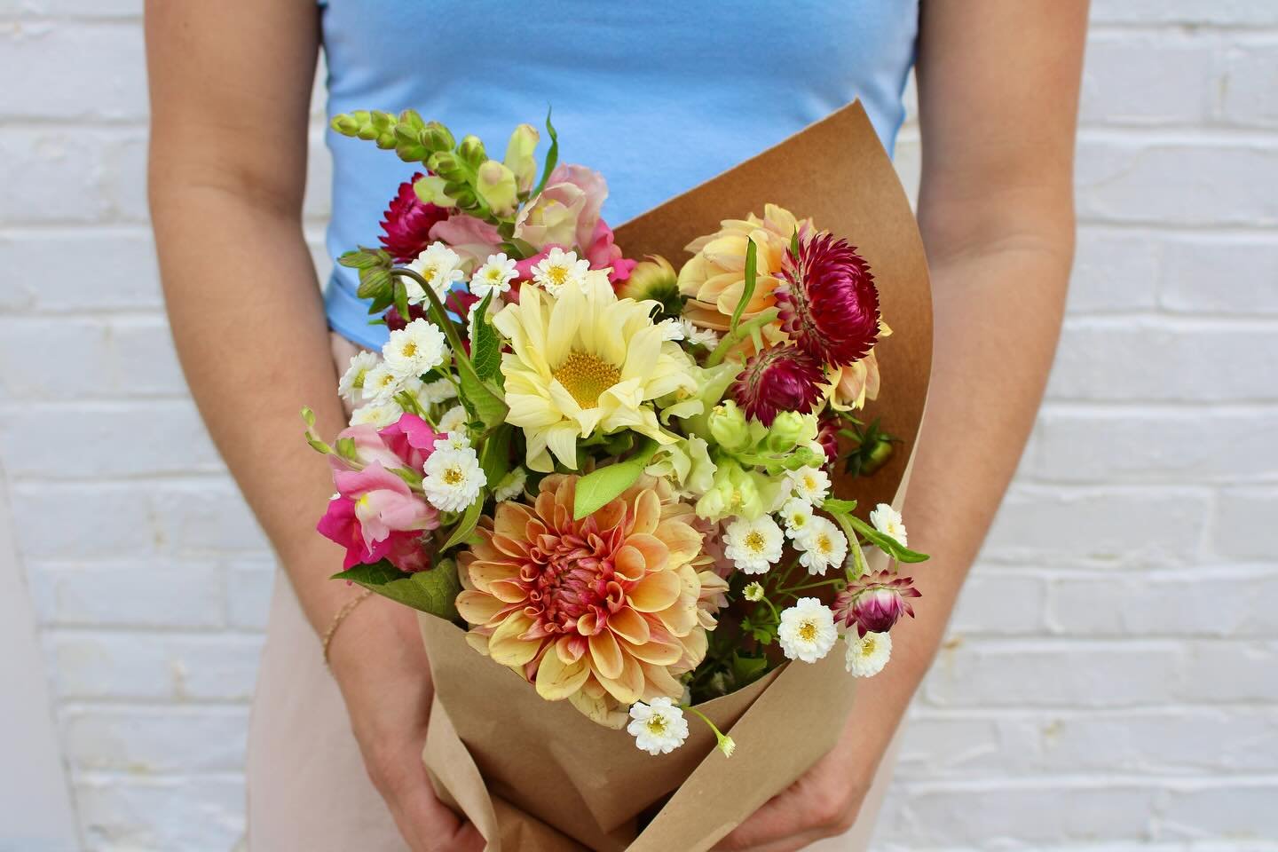 Summer is peak flower season and blooms are constantly changing. We want you to enjoy all of the variations and colors you can get!

 That&rsquo;s why we&rsquo;re launching a 4-week local flower subscription program:
 🌼 A fresh bouquet for you every