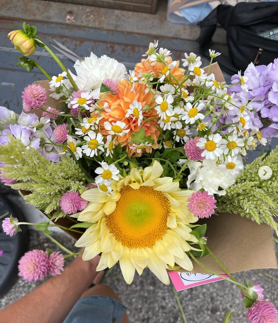 Sunnies, all day long 🌻

Catch us at the Kirkwood truck at @honeybeesbg 9-2 or swing by the Sunflower Social at 2638 Lynch St. 10-2 for blooms and summer vibes. 

Don&rsquo;t miss it!