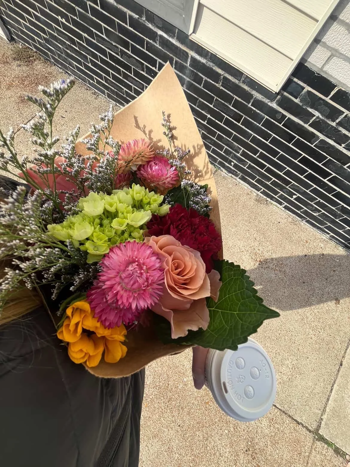 Flower lover club scenes. Swipe to #5 to see our mechanic who keeps the trucks running ☺️

Same day delivery before 12pm today-Sunday 💐