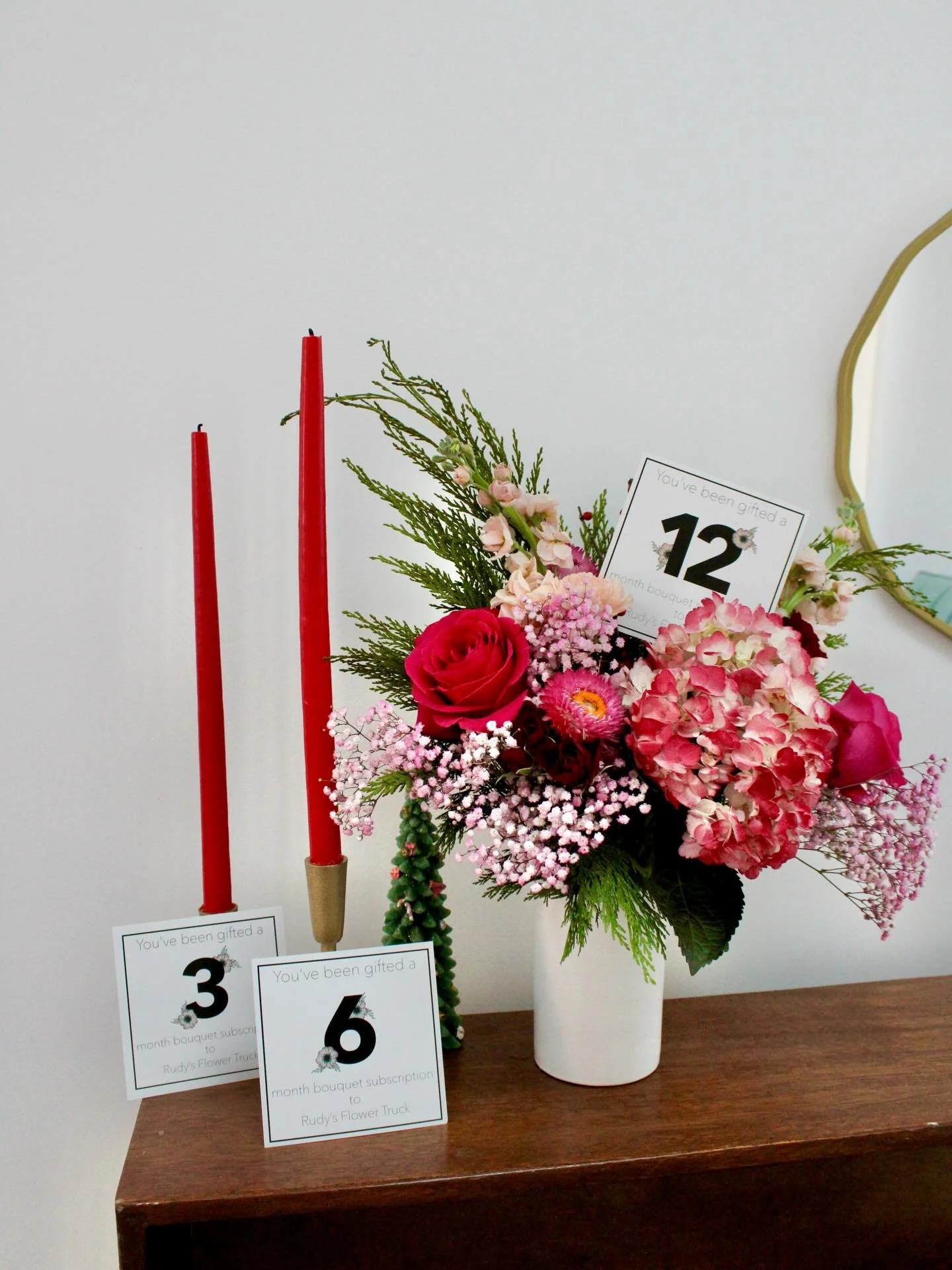 Who likes free stuff??

Well you&rsquo;re in luck. 😉 For this week ONLY, when you buy a flower subscription, you&rsquo;ll receive a FREE white vase with your purchase!

Head to our website under Shop &gt; Subscriptions to purchase 🔗

*pictured is o