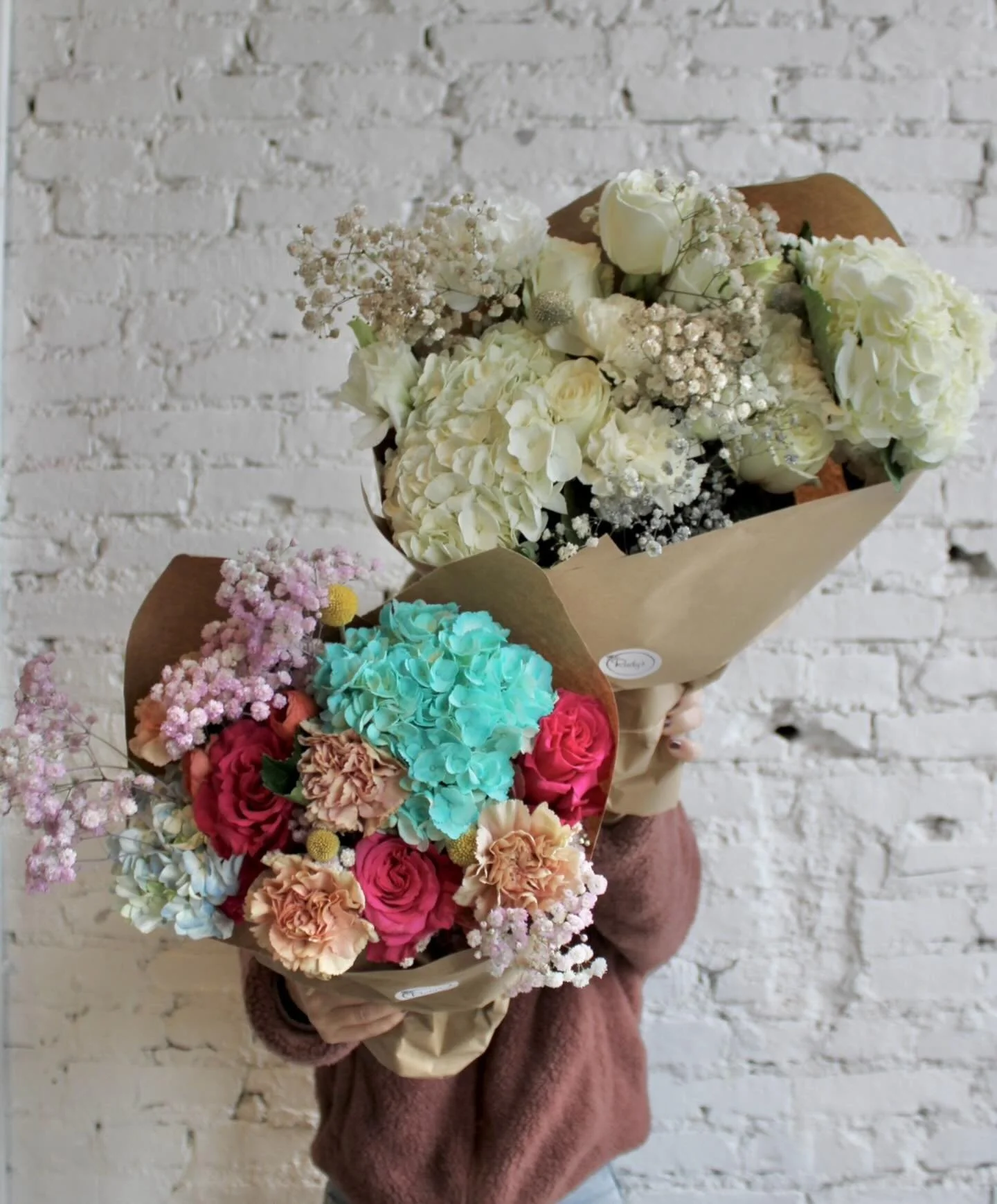 Start the new year off right with flowers! 

We&rsquo;re offering new color palettes to celebrate the new year.
Meet our confetti and champagne color palettes!

Order by 12pm for same day delivery!