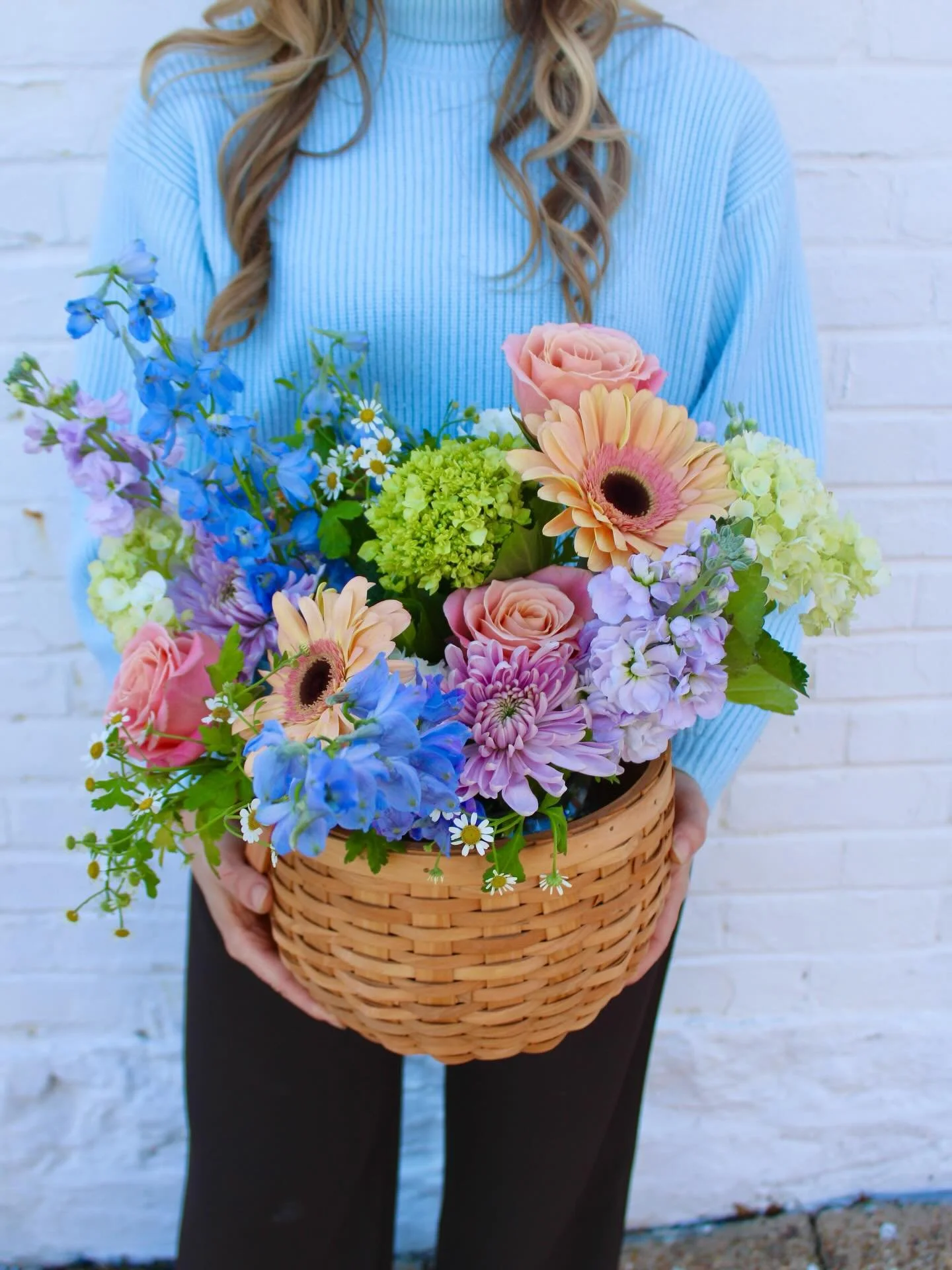If you&rsquo;re thinking about an Easter basket&hellip; consider this your sign✨

Our floral Easter baskets are available for preorder now, but only through Wednesday! Don&rsquo;t wait, these cuties won&rsquo;t last 💐

Don&rsquo;t forget about those