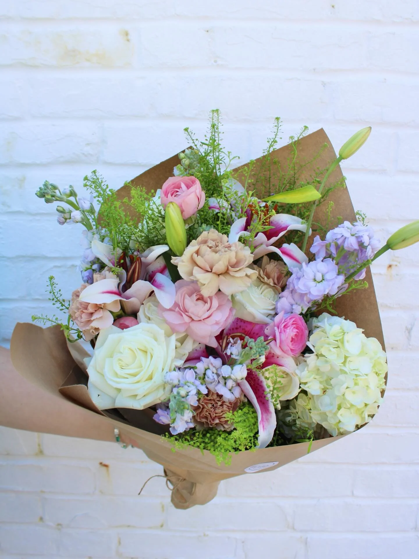 PSA! Mothers day is two weeks away! 

Get to know our mother&rsquo;s day collection&hellip;we promise your mamas will love them just as much as we do. ❤️

Pictured is our XL neutral, XL cheery, big mama glass arrangement, lil mama glass arrangement, 