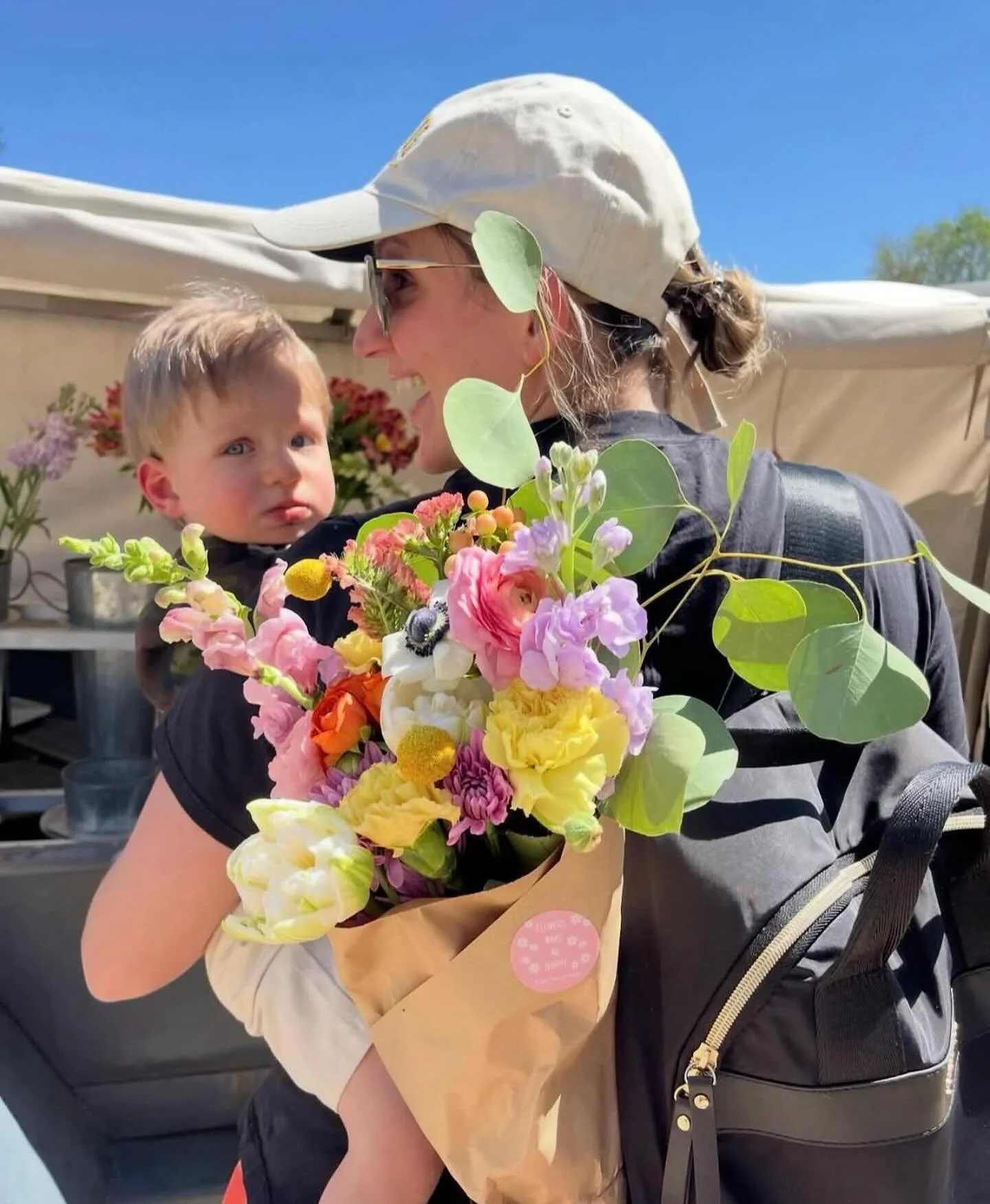 Miss our Mother&rsquo;s Day delivery? Swing by the trucks this weekend to build a custom bouquet for mom! 🌸 Let the kids help &amp; make it extra special. 

Find us here:

Saturday: 
STL - @_ao_co 9-2
Kirkwood - @kaldis_coffee 9-2