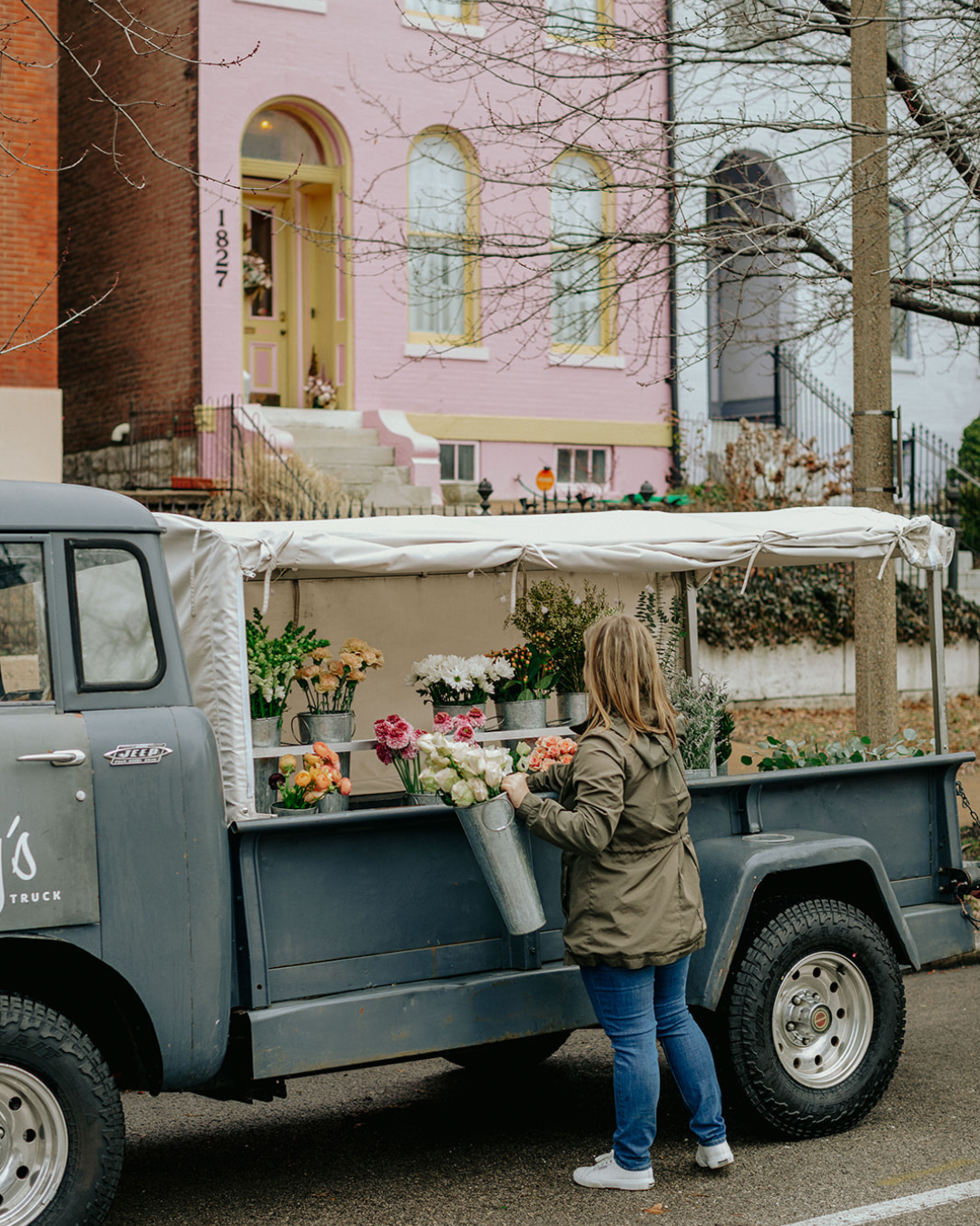Book Your Next Event With Rudy’s Flower Truck
