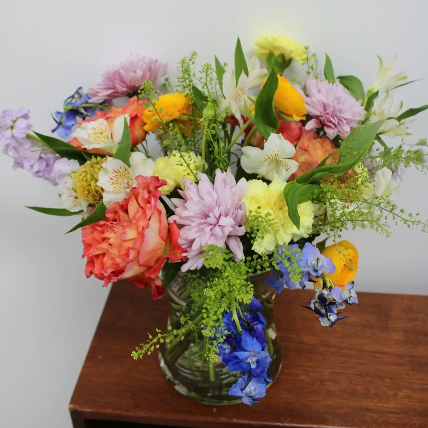 mothers day flowers, mothers day flowers near me, st louis mothers day flowers, st louis mothers day delivery, flower glass arrangement