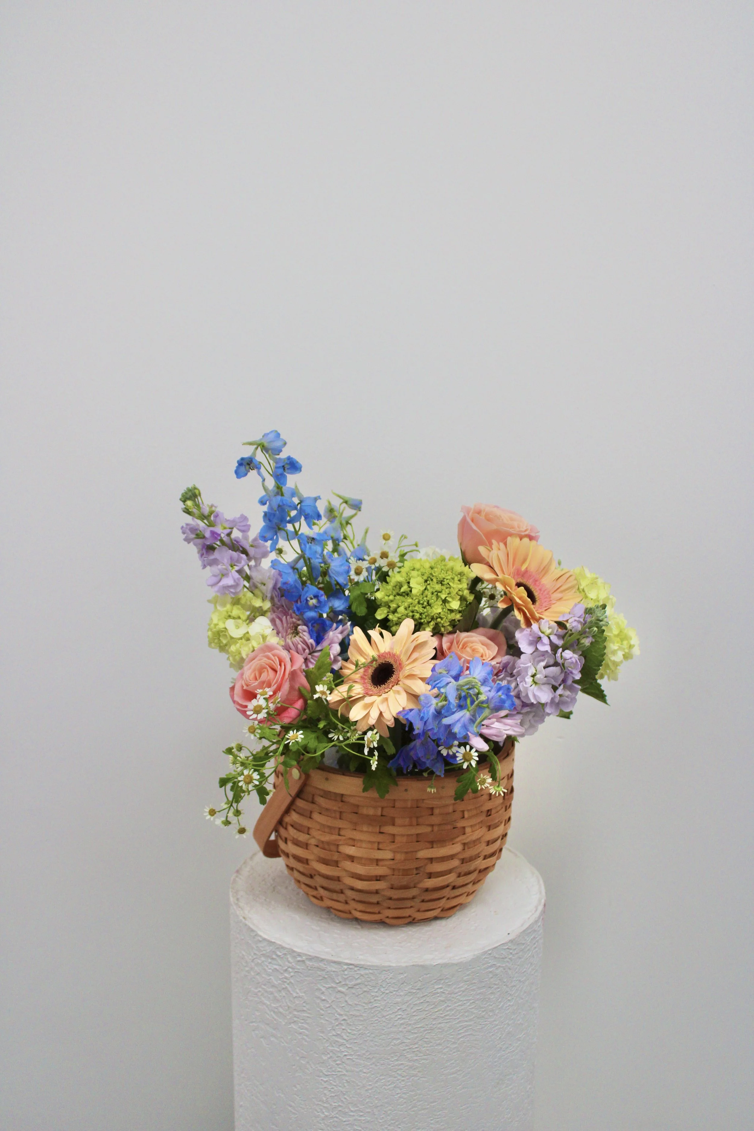 Deluxe easter basket arrangement