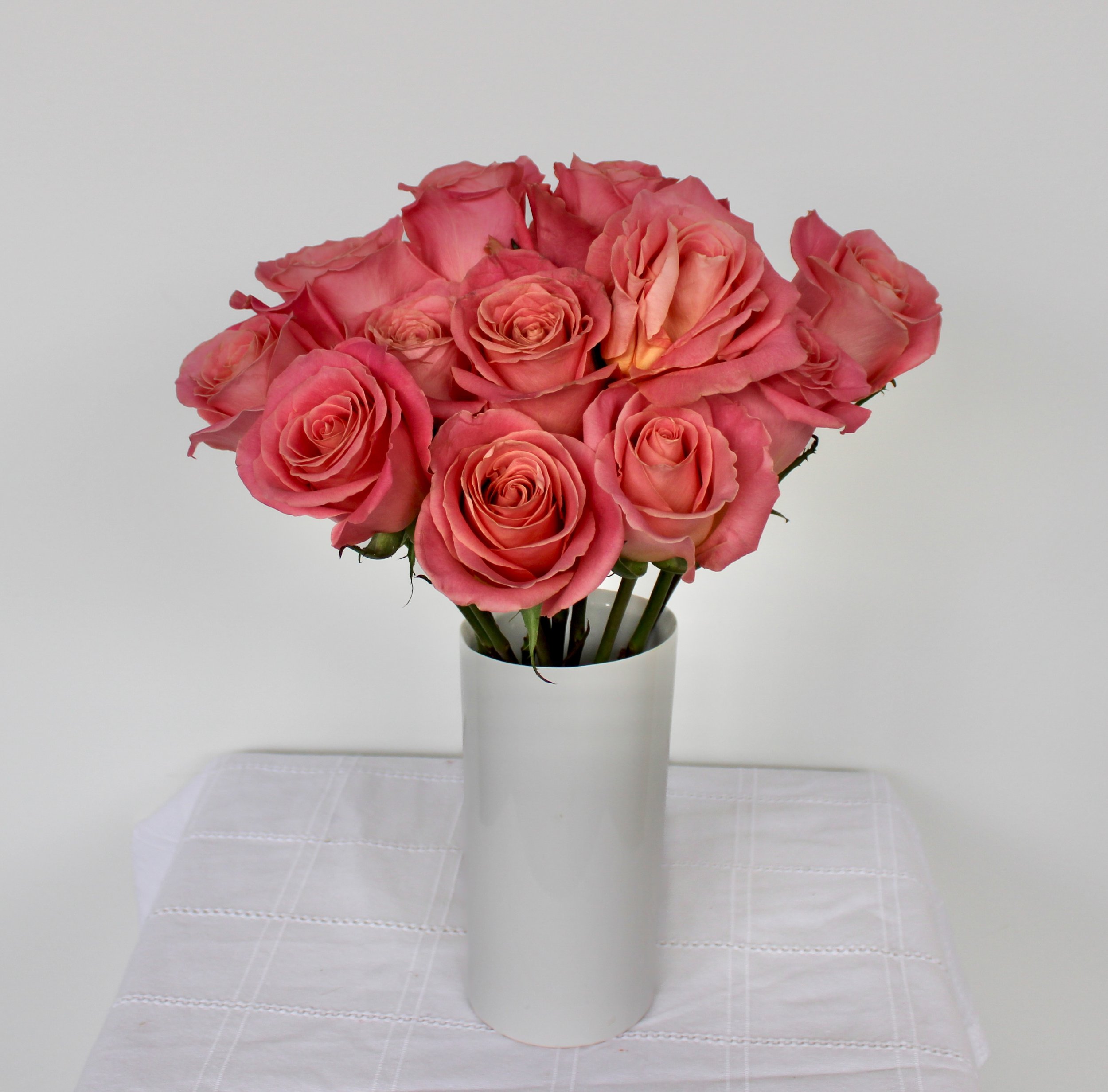 solid rose bouquet vase.jpg