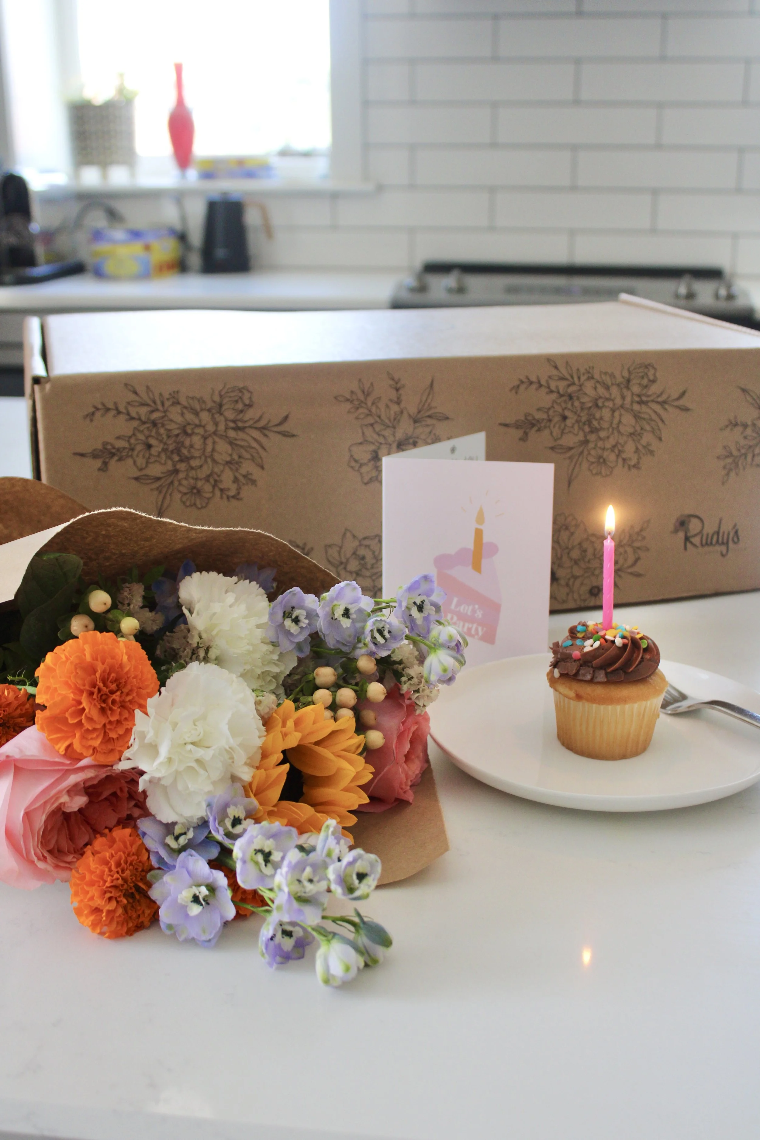birthday gift box, birthday flowers