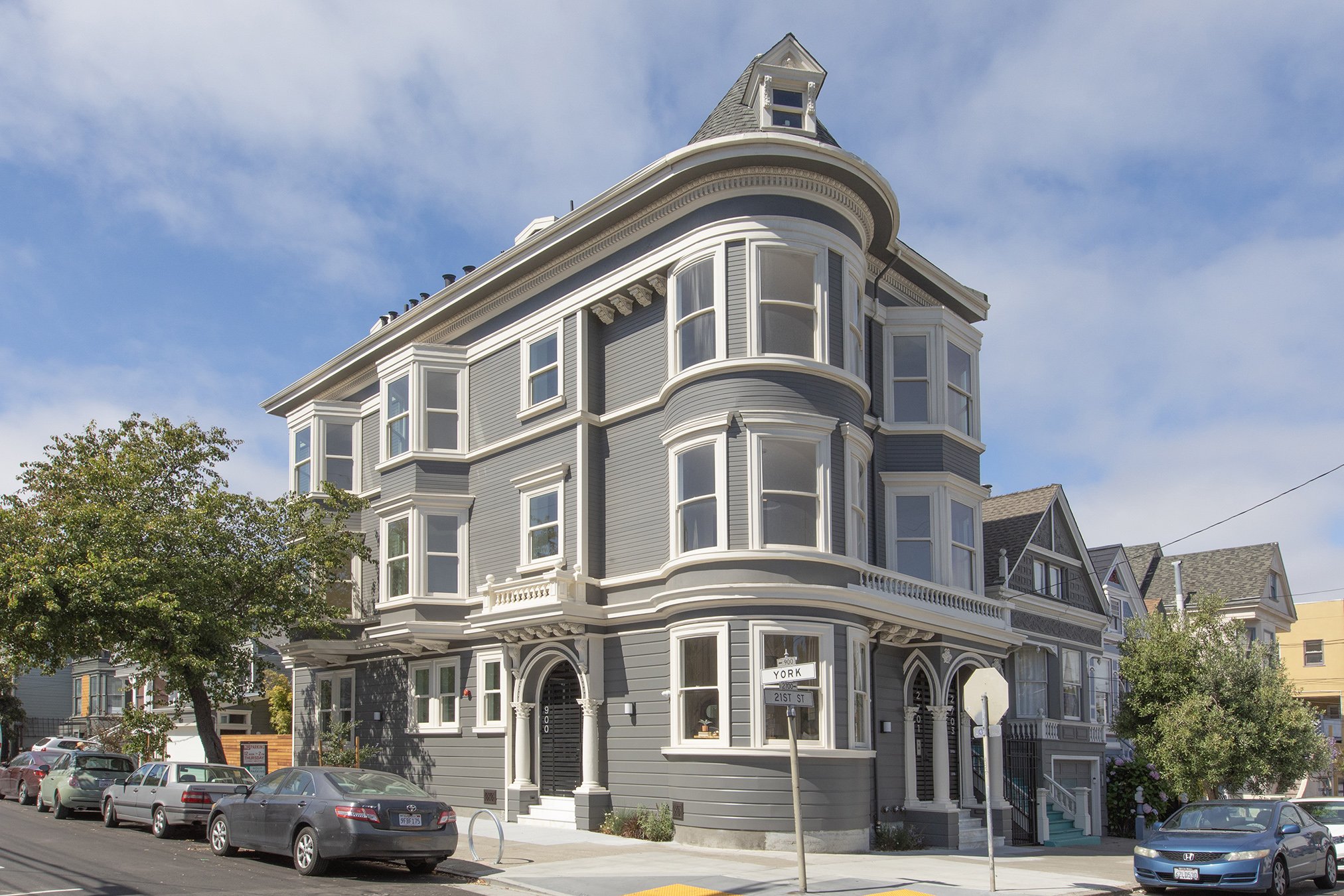 900York Ext4.jpg