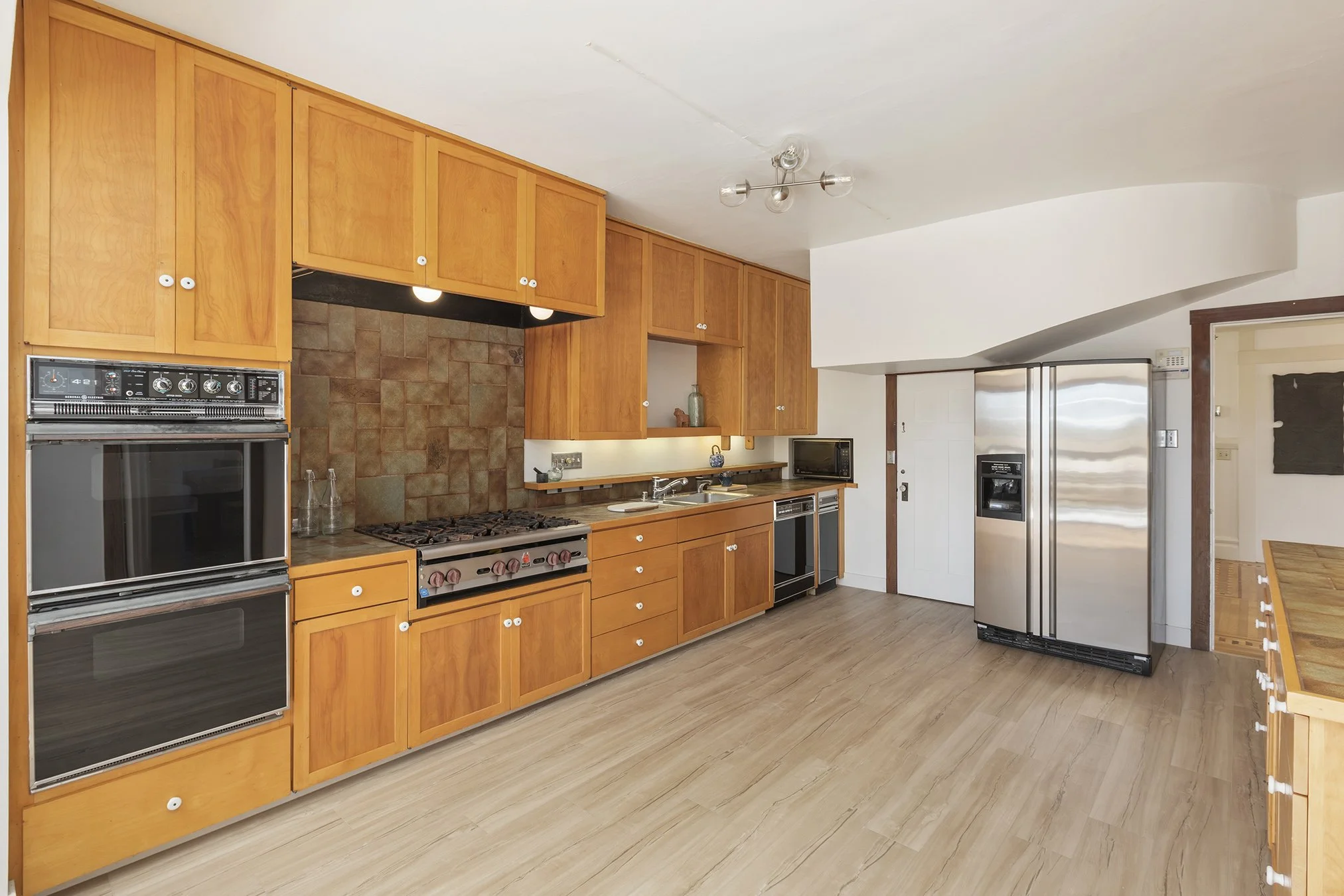 228_32nd Kitch4.jpg