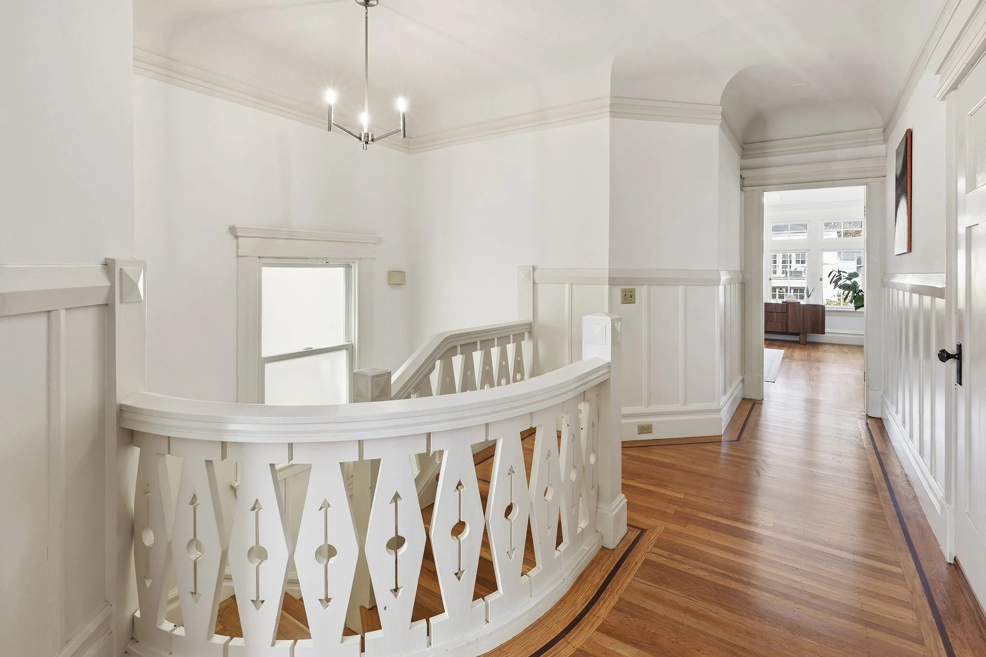 228_32nd Hall1.jpg
