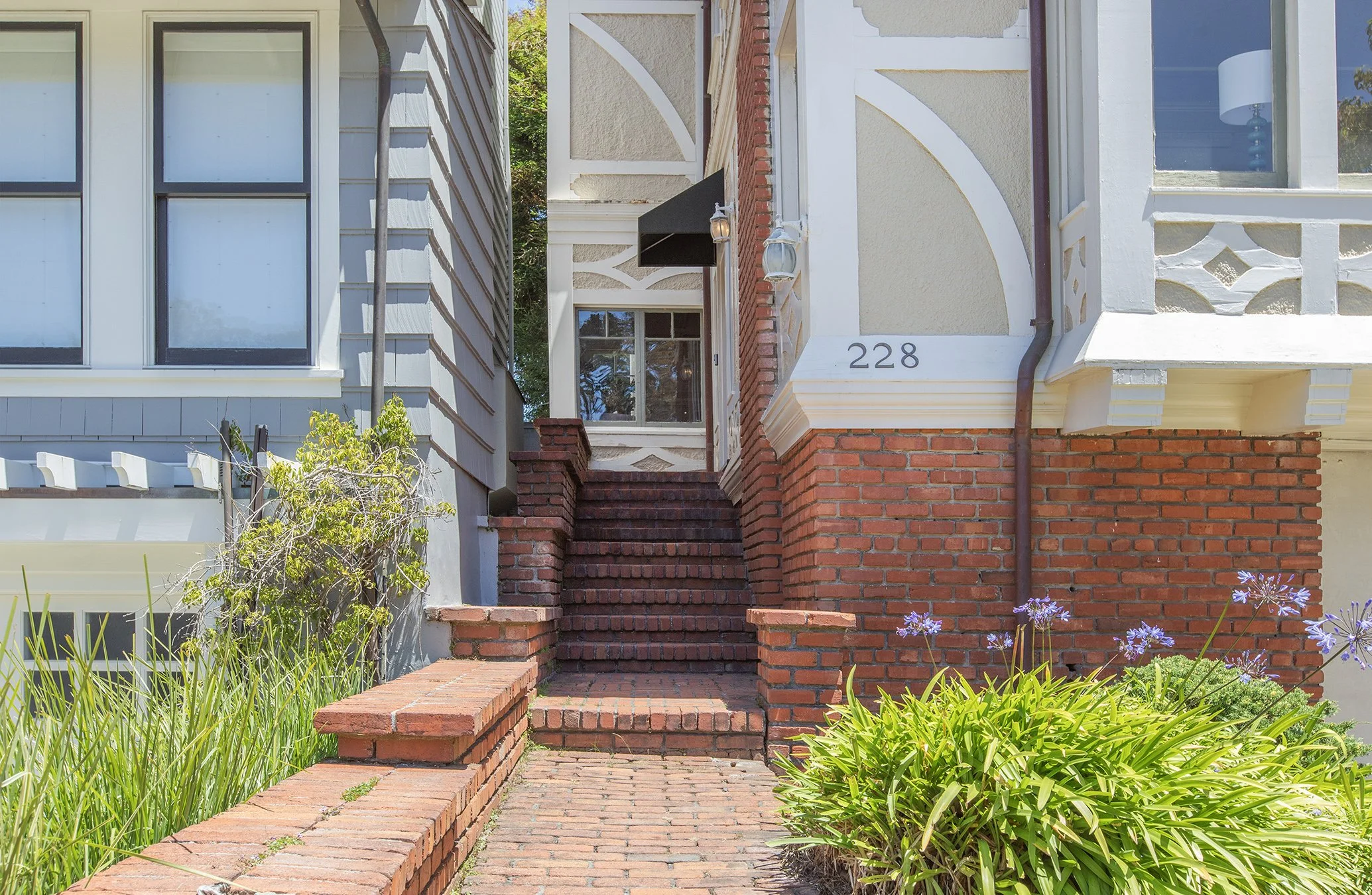 228_32nd Porch1.jpg