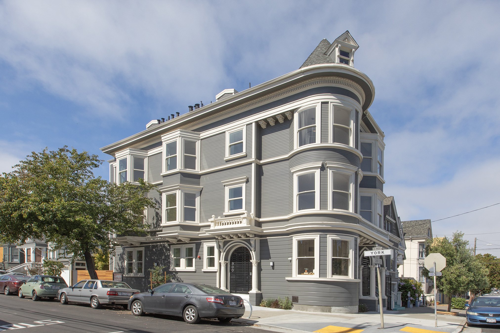900York Ext5.jpg