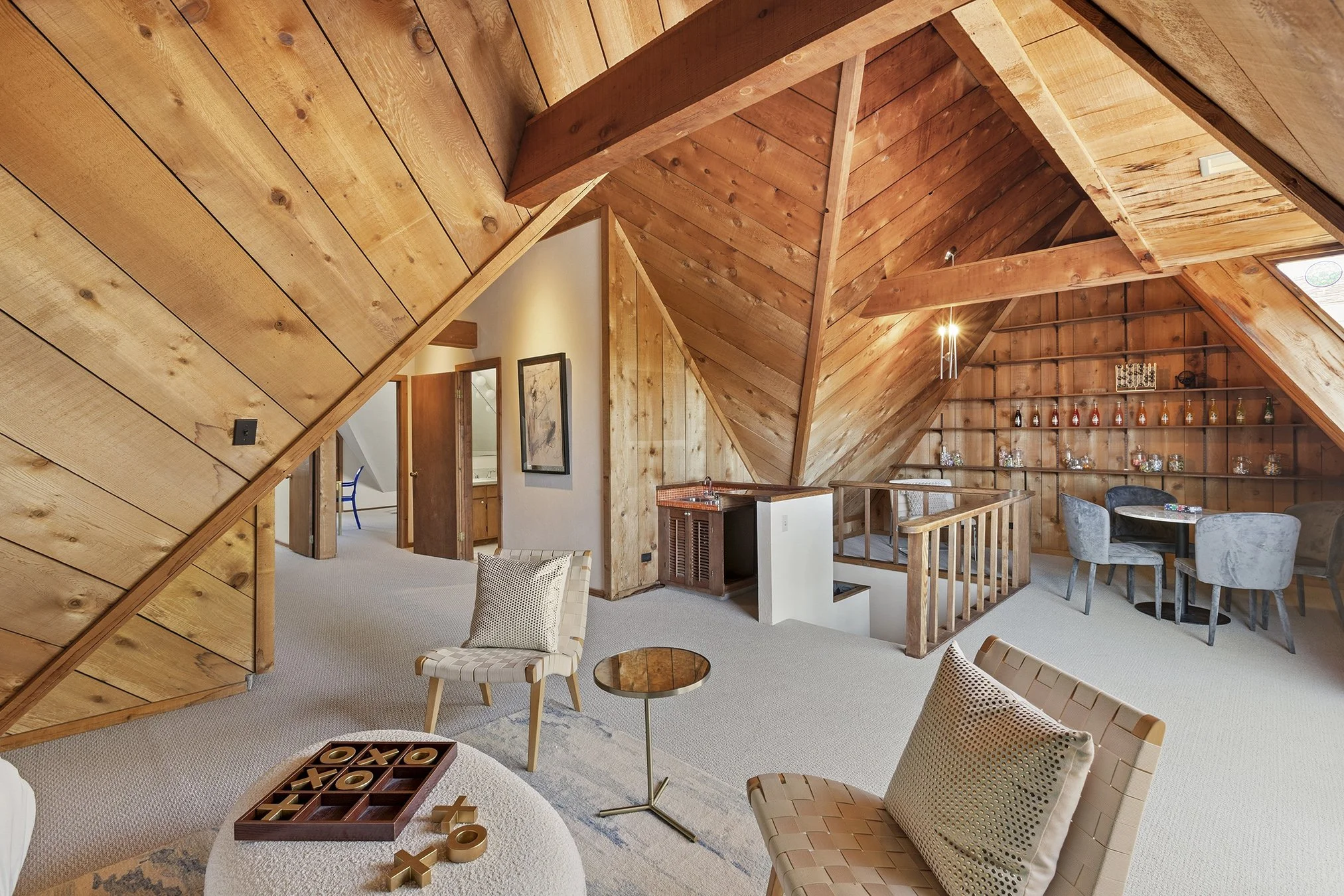 228_32nd Attic4.jpg