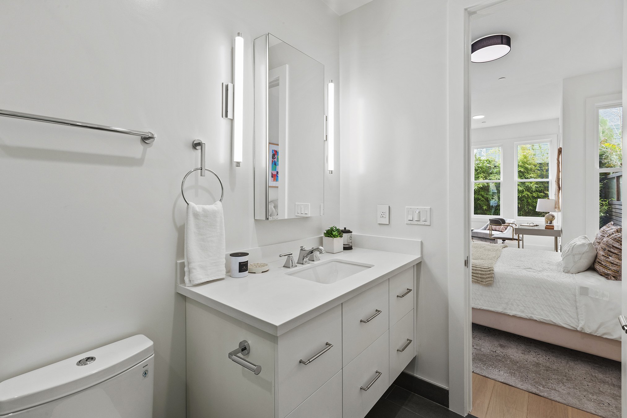 900York1 2Bath3.jpg