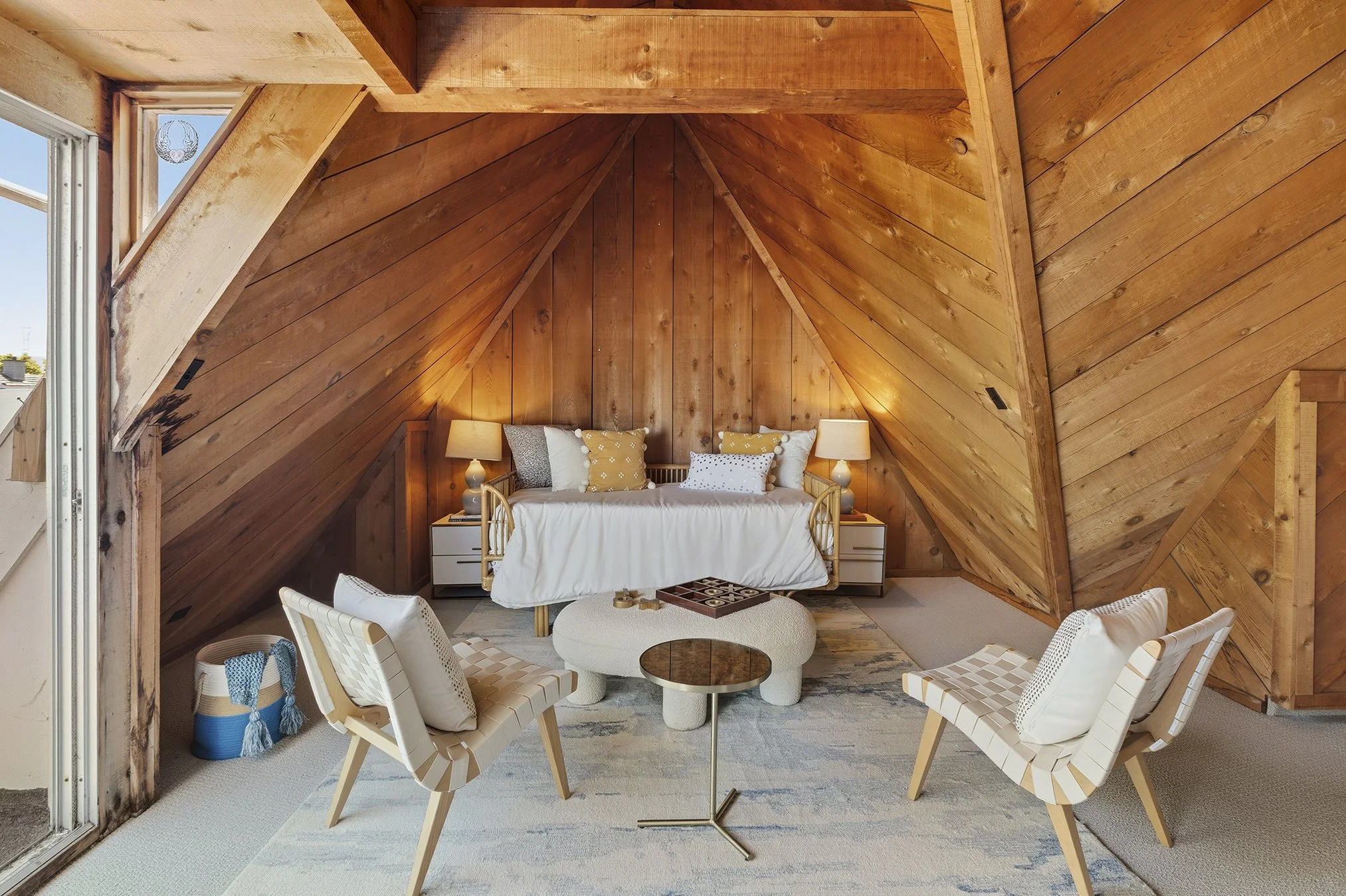 228_32nd Attic1.jpg