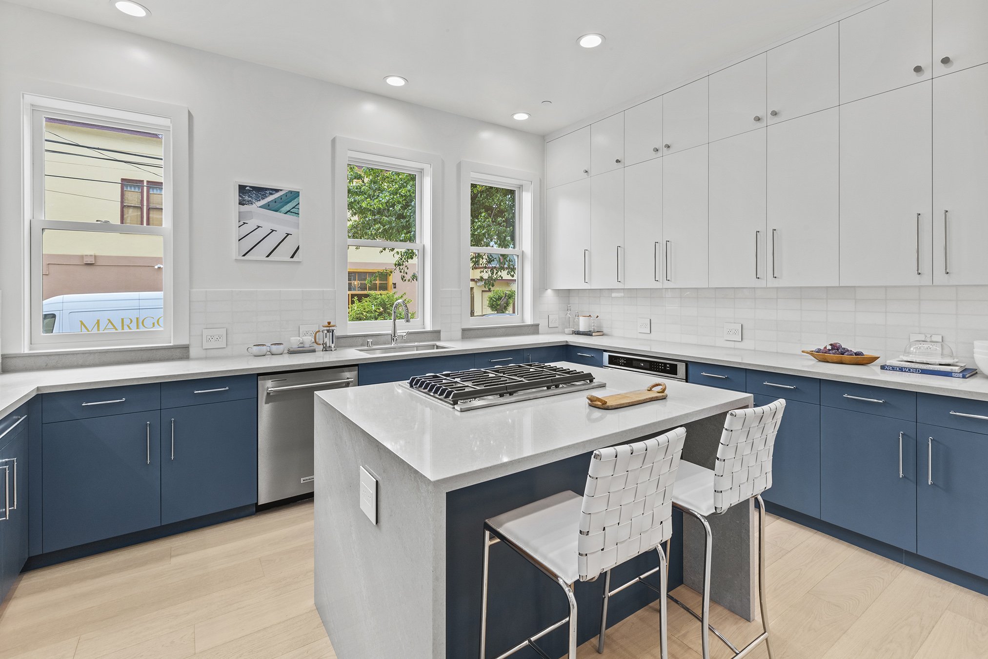 900York1 Kitch4.jpg