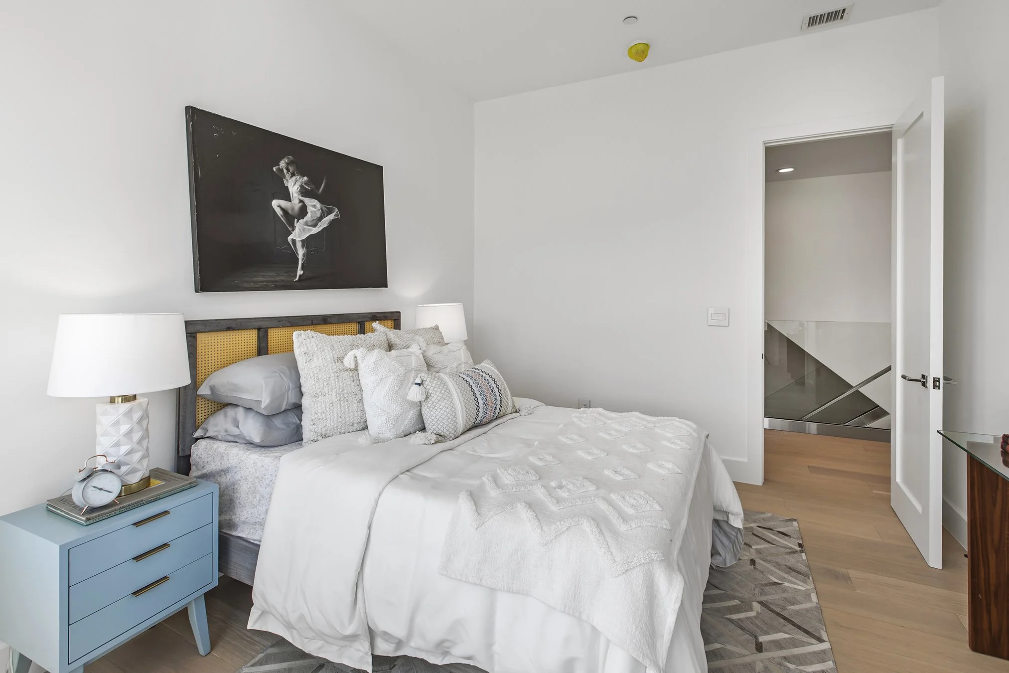2703_21st 3BR3.jpg