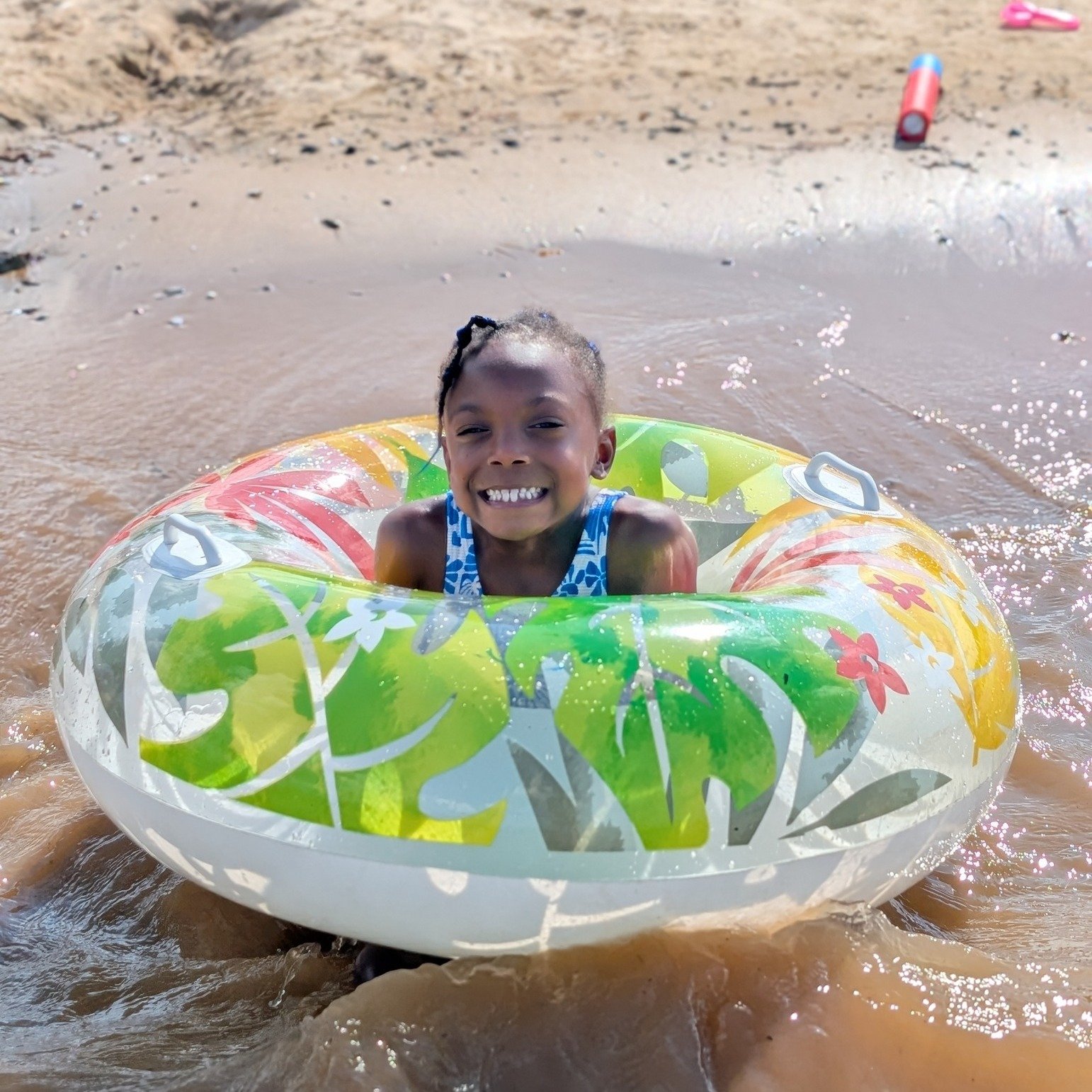 It was a hot, hot weekend, but families found the perfect way to cool off! ☀️💦
We spent a few hours swimming, fishing, playing on the playground, and just enjoying being together.

We love the easy moments like these&mdash;no big agenda, just famili