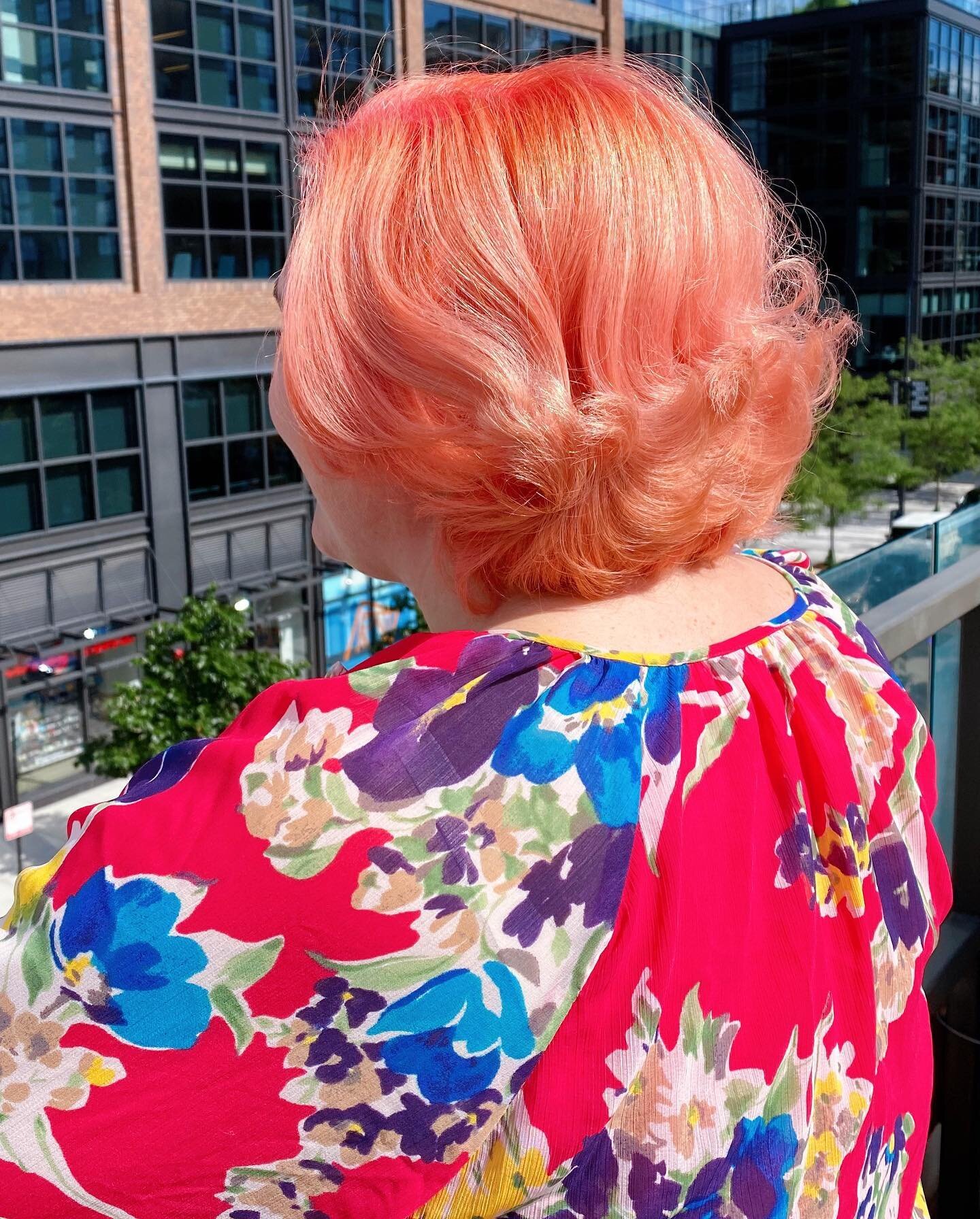 Let&rsquo;s talk about the beautiful weather we&rsquo;ve been having, Chicago! 🌤 Or, you know, let&rsquo;s talk about this beautiful hair to match. 😍🌺

@wellaeducation @nioxin