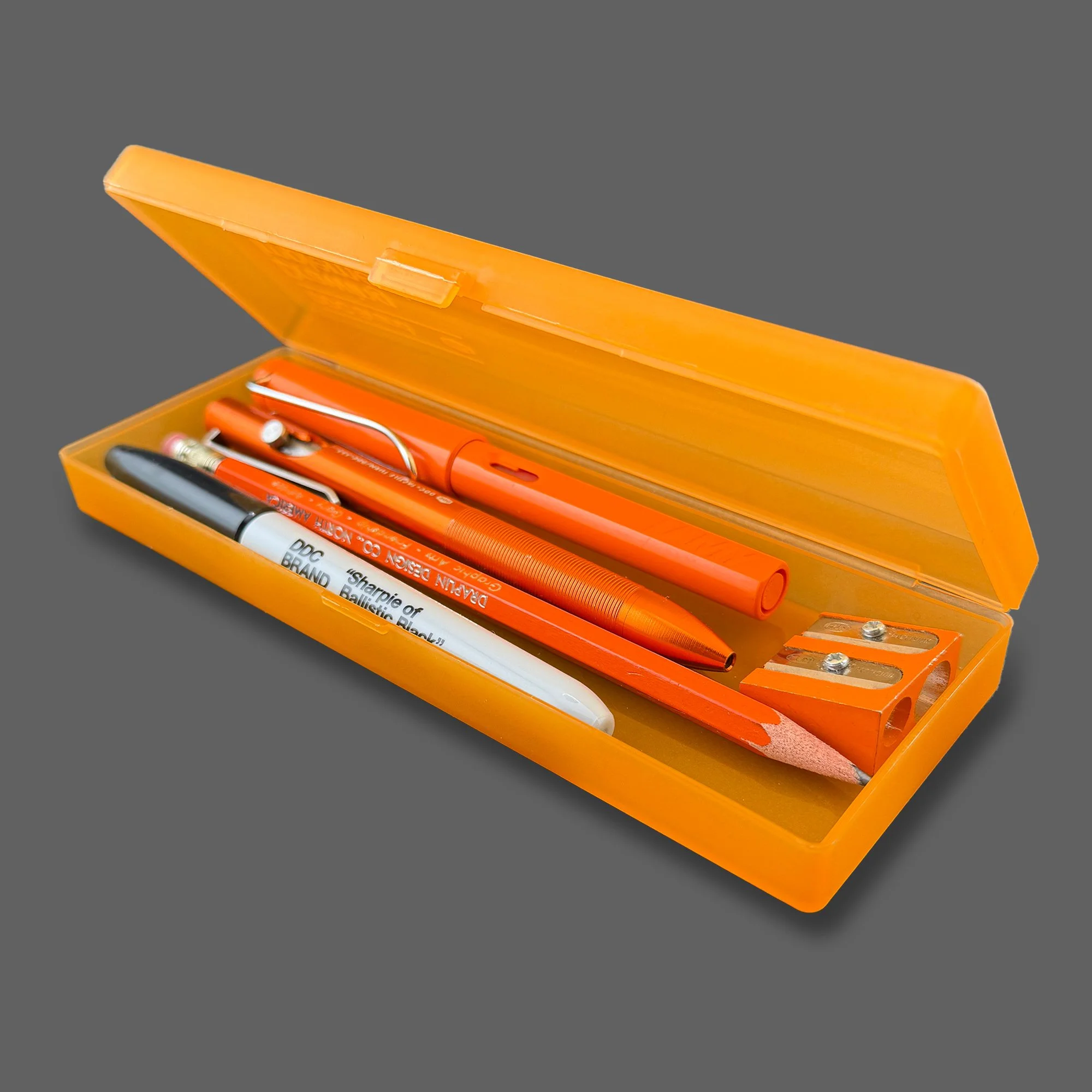 ddc-400_drawing_implements_plastic_case_orange_filled.jpg