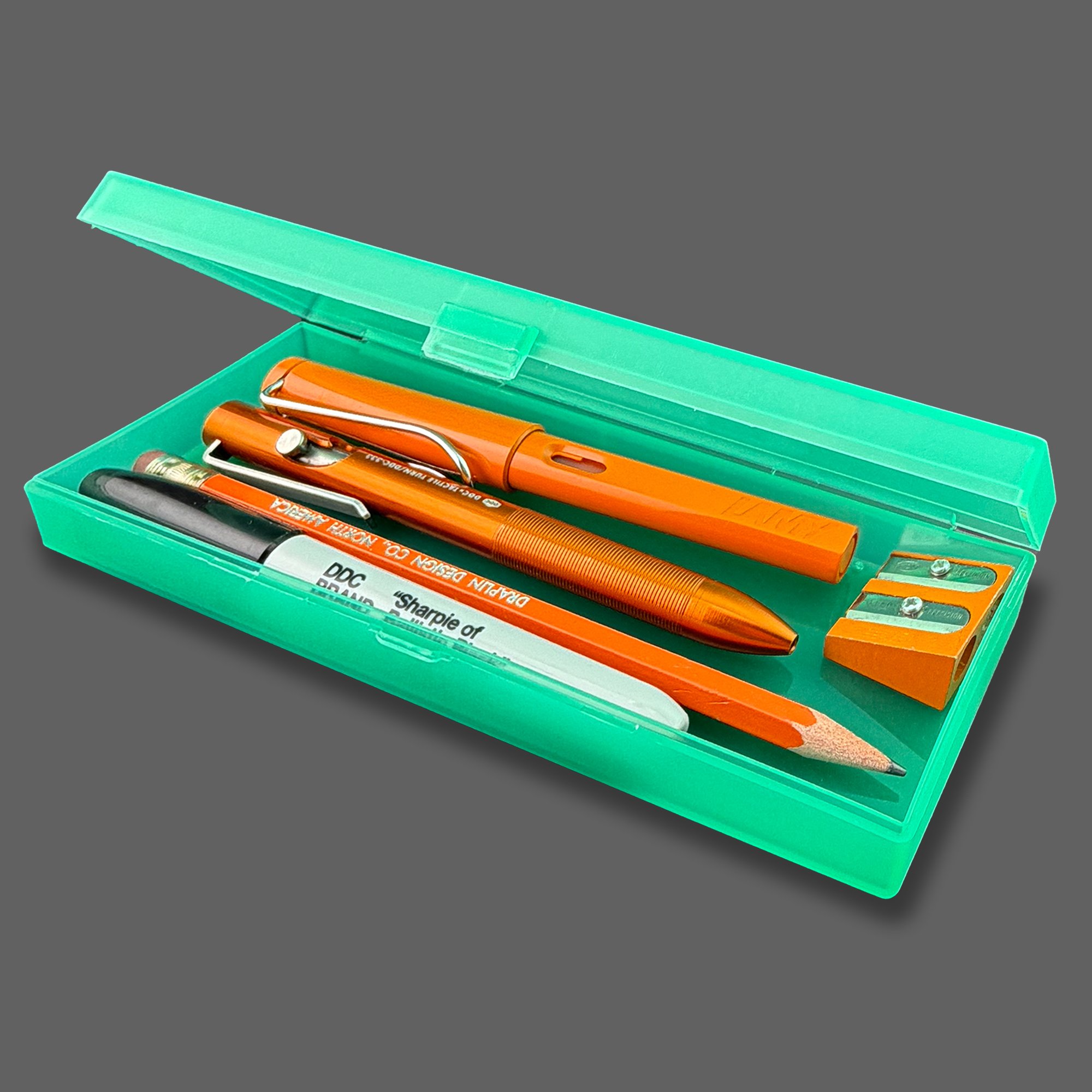 ddc-400_drawing_implements_plastic_case_mint_filled.jpg