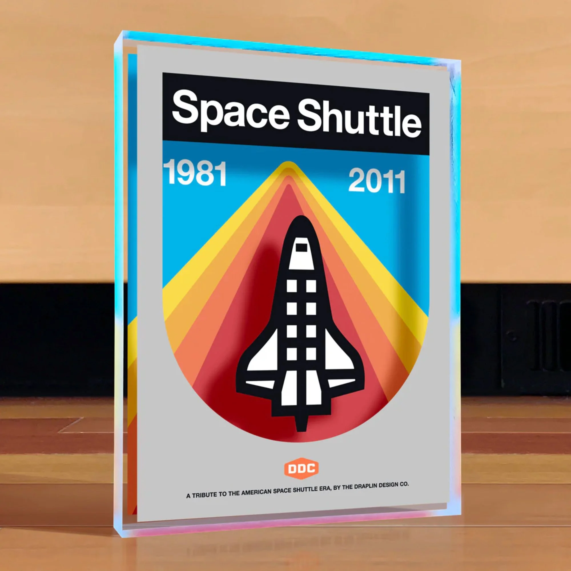 ddc-244_artovision_space_shuttle_destop_acrylic.jpg