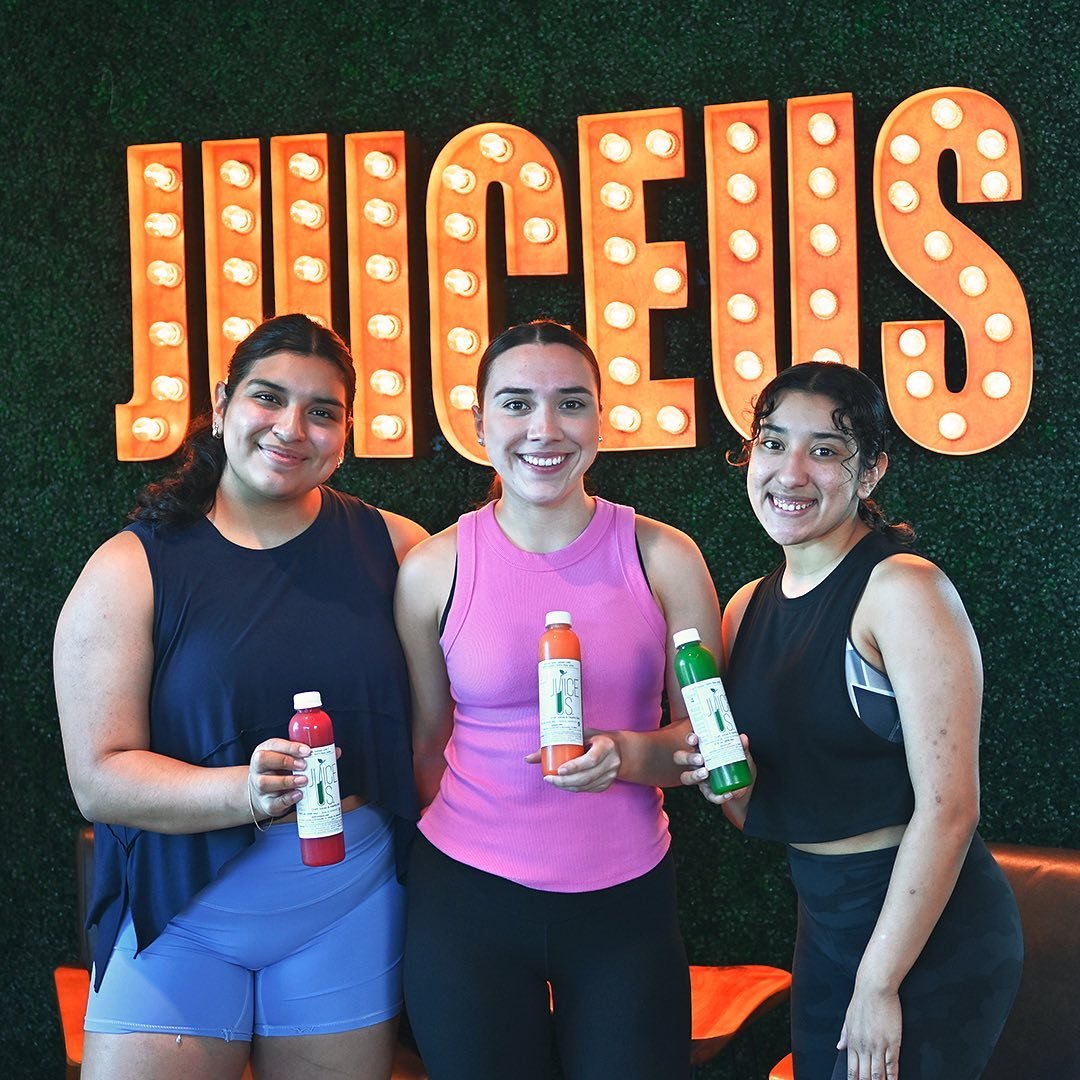 Make memories with your squad at @juiceus_ ! ❤️💃🏽 Gather your friends and enjoy a perfect afternoon filled with laughter and good vibes!🙌🏻

Order now through&nbsp;@juiceus_&nbsp;app! Link in bio.

#rgv&nbsp;#rgvfood&nbsp;#area956&nbsp;#instahealt