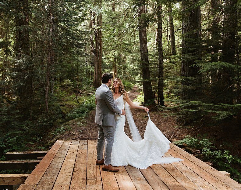 Tomorrow it all starts again, cant even begin to explain how excited I am for this wedding season 🥂
.
#whistlerwedding #onlyinwhistler #squamishweddingphotographer #whistlerweddingphotographer #whistlerbc #seatoskywedding