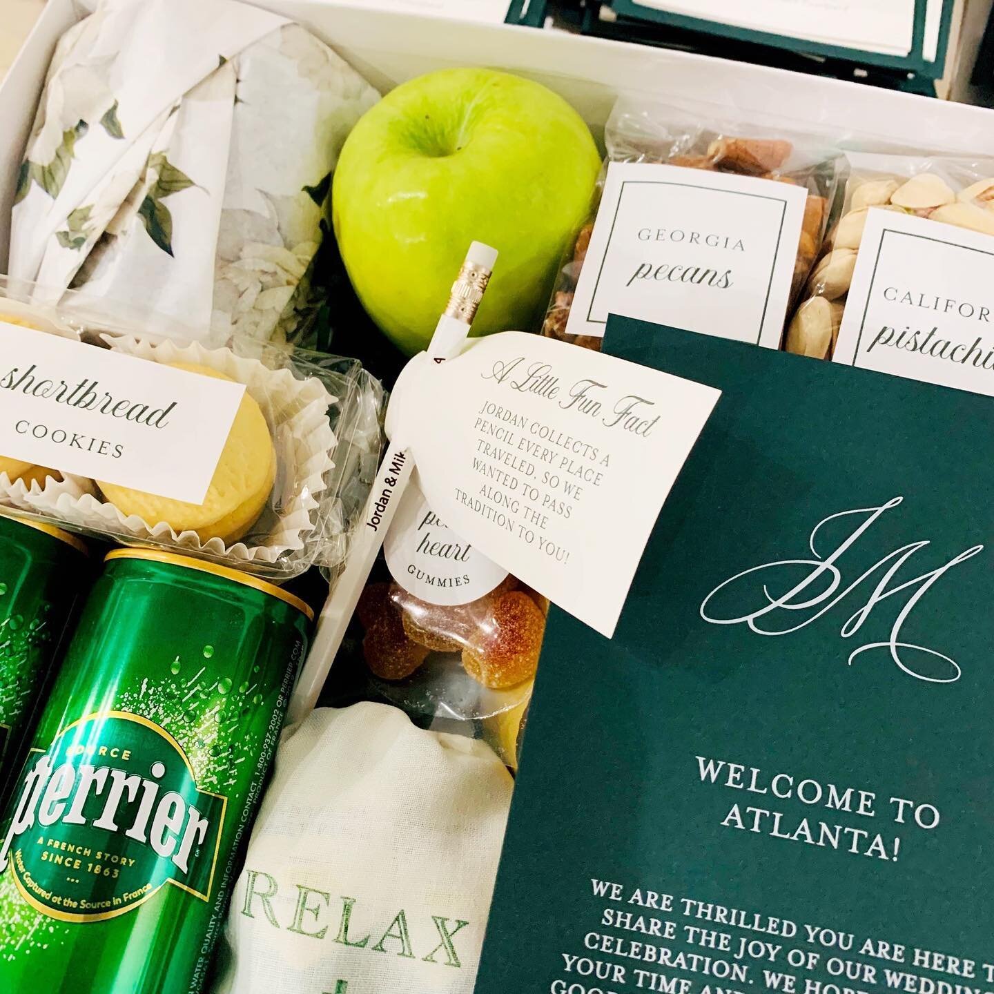 Giving your guest a taste of your hometown has never been more simple and fun than with a custom guest box! 

#atlantaga #hometown #guestgiftbox #weddingwelcomegifts #weddingwelcome #gifitingoodmanners